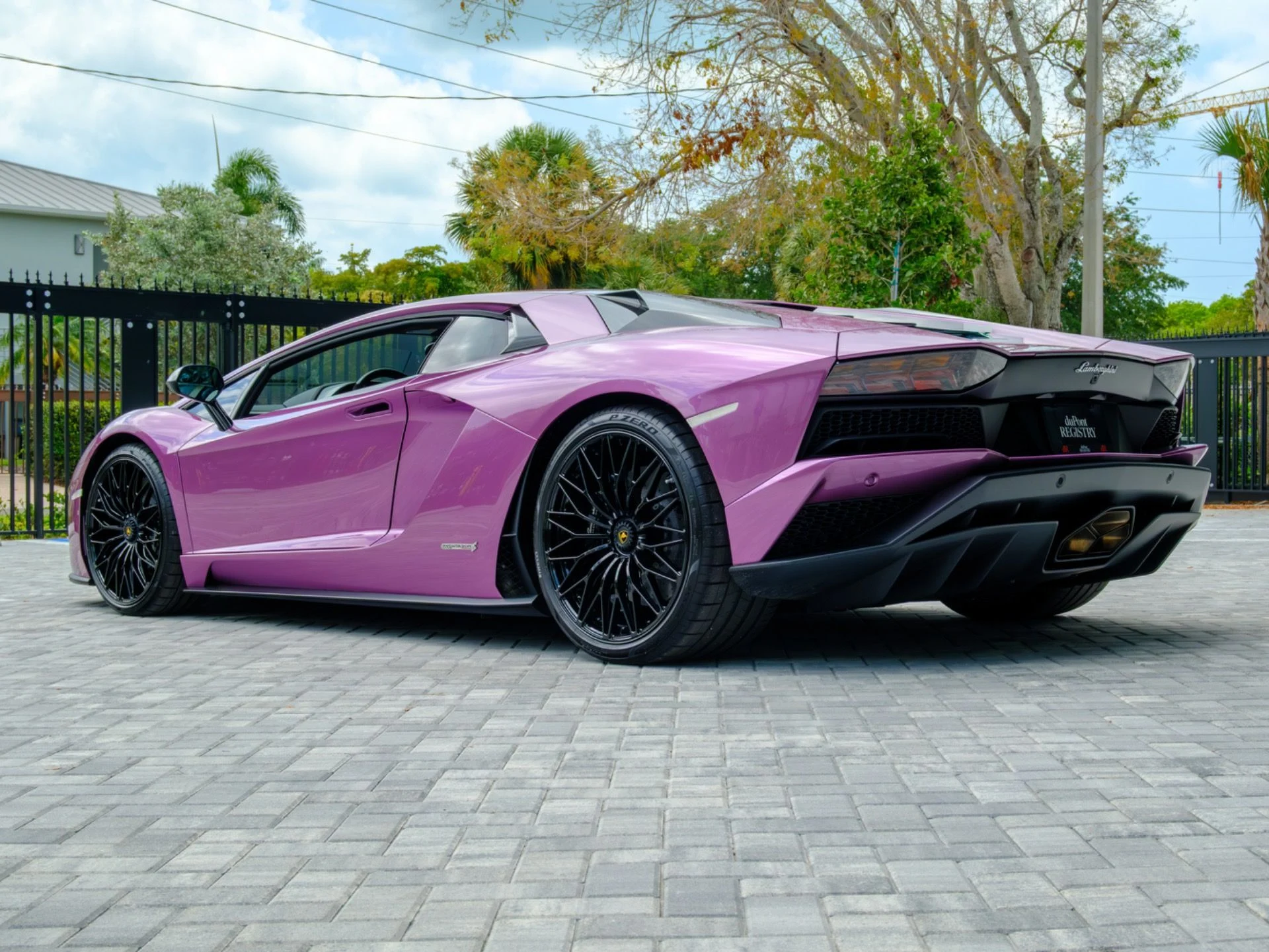mph004_2252380355_Used_2018_Lamborghini_Aventador_S_1778520653_29826d72c3