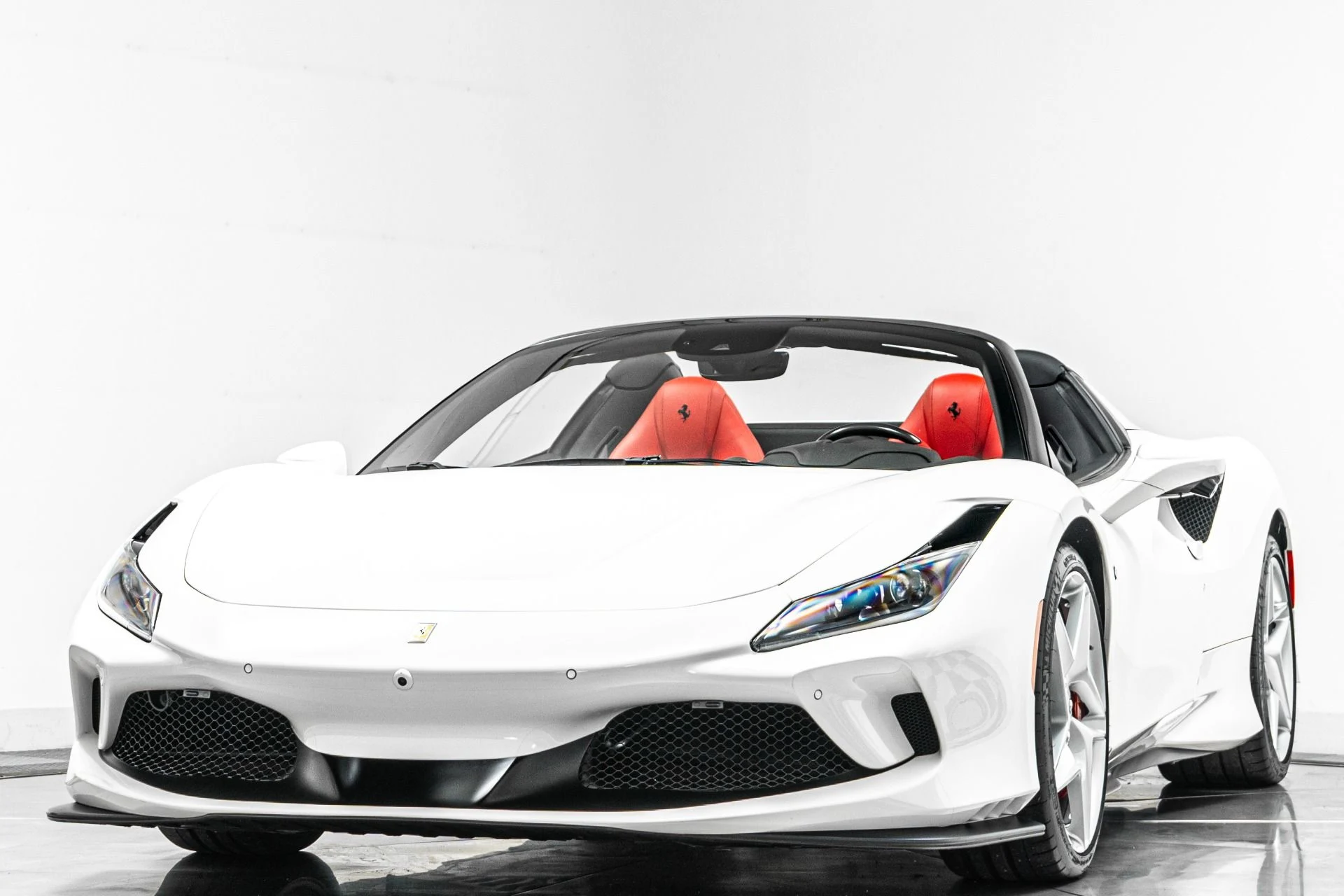 mph004_2252459941_Used_2023_Ferrari_F8_Spider_Low_Miles_Two_Tone_Paint_Carbon_Driving_Zone_Passenger_Display_1789405204_3c135459cc