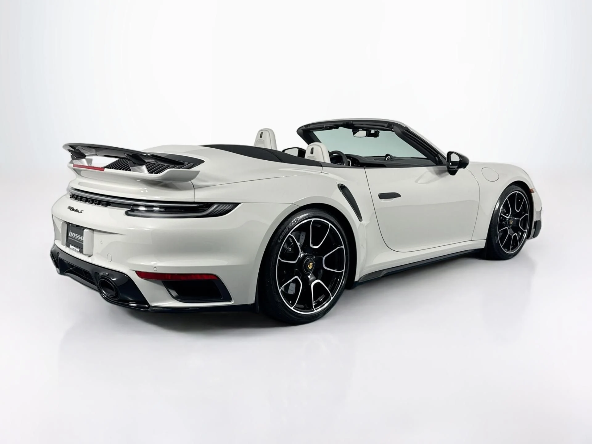 mph004_2261151588_Used_2025_Porsche_911_Turbo_S_1785281621_86dc072e2d