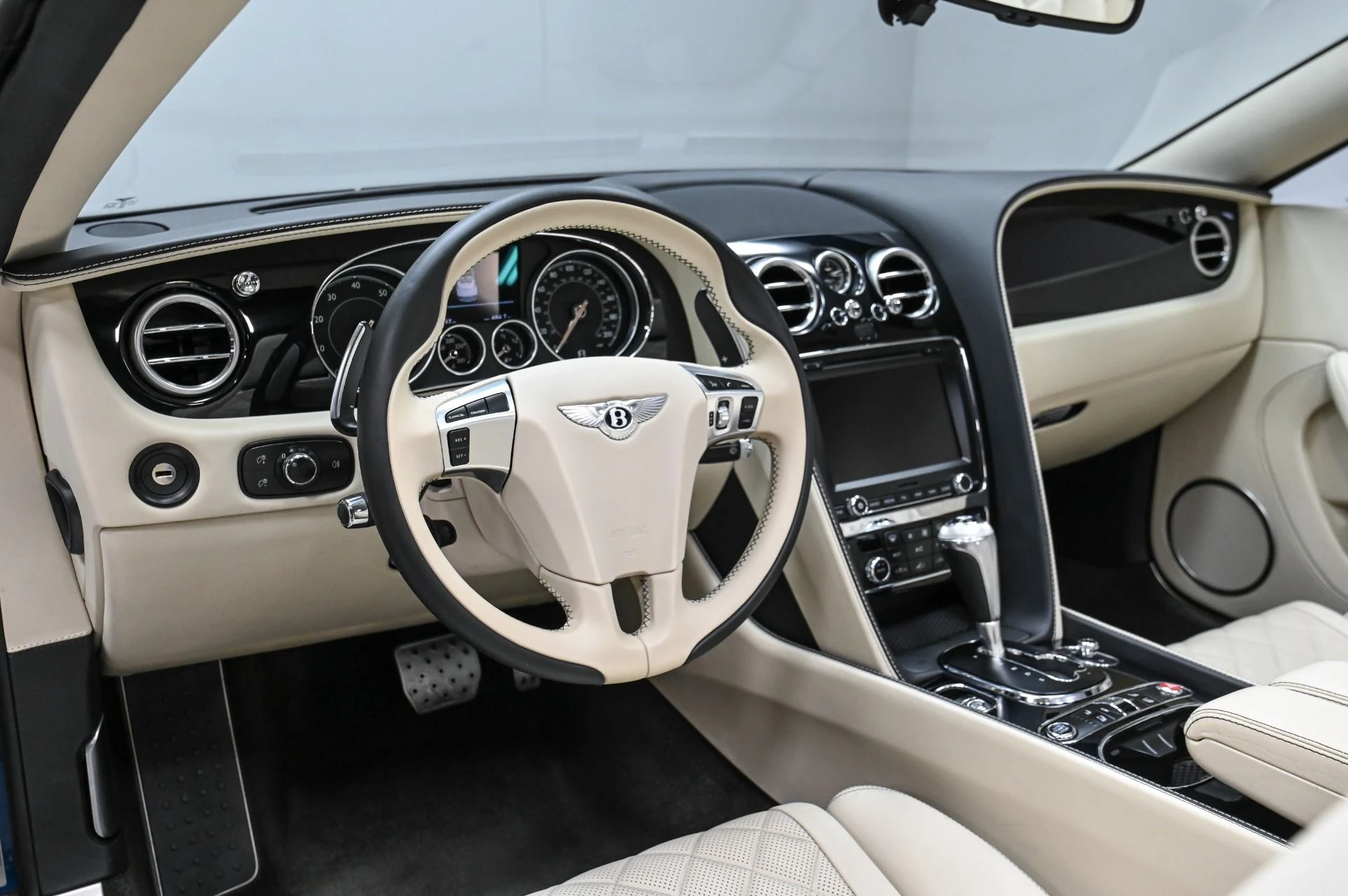 mph004_2262786533_Used_2017_Bentley_Continental_GT_V8_S_1726268864_4b427c9c56