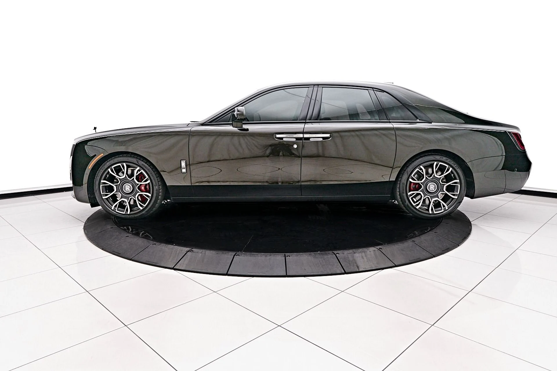 mph004_2266604975_Used_2023_Rolls_Royce_Ghost_Black_Badge_1735615410_737891144d