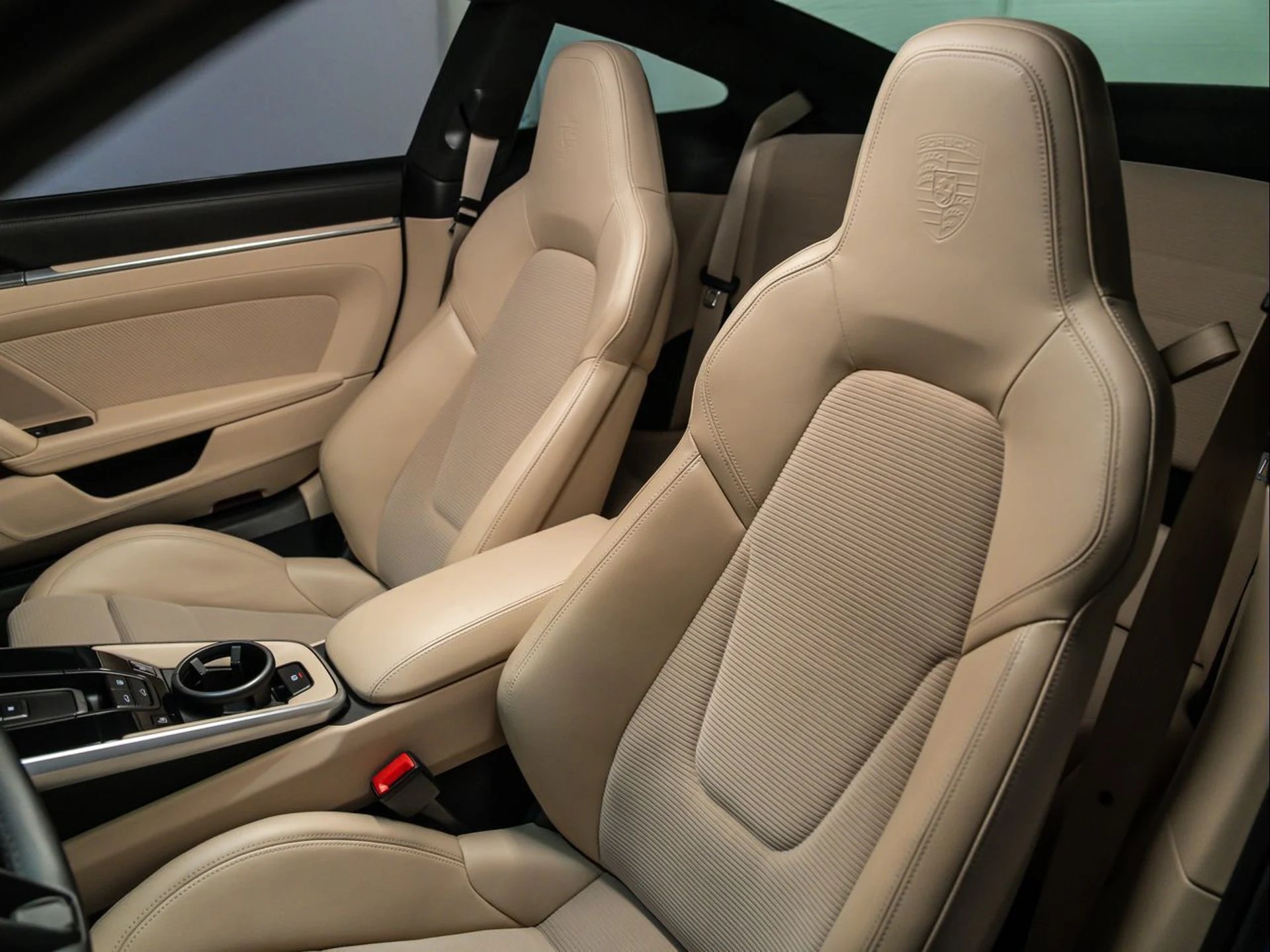 mph004_2268067779_c6ac8aacecd384ac3556bd02fccb2074_39346f9310