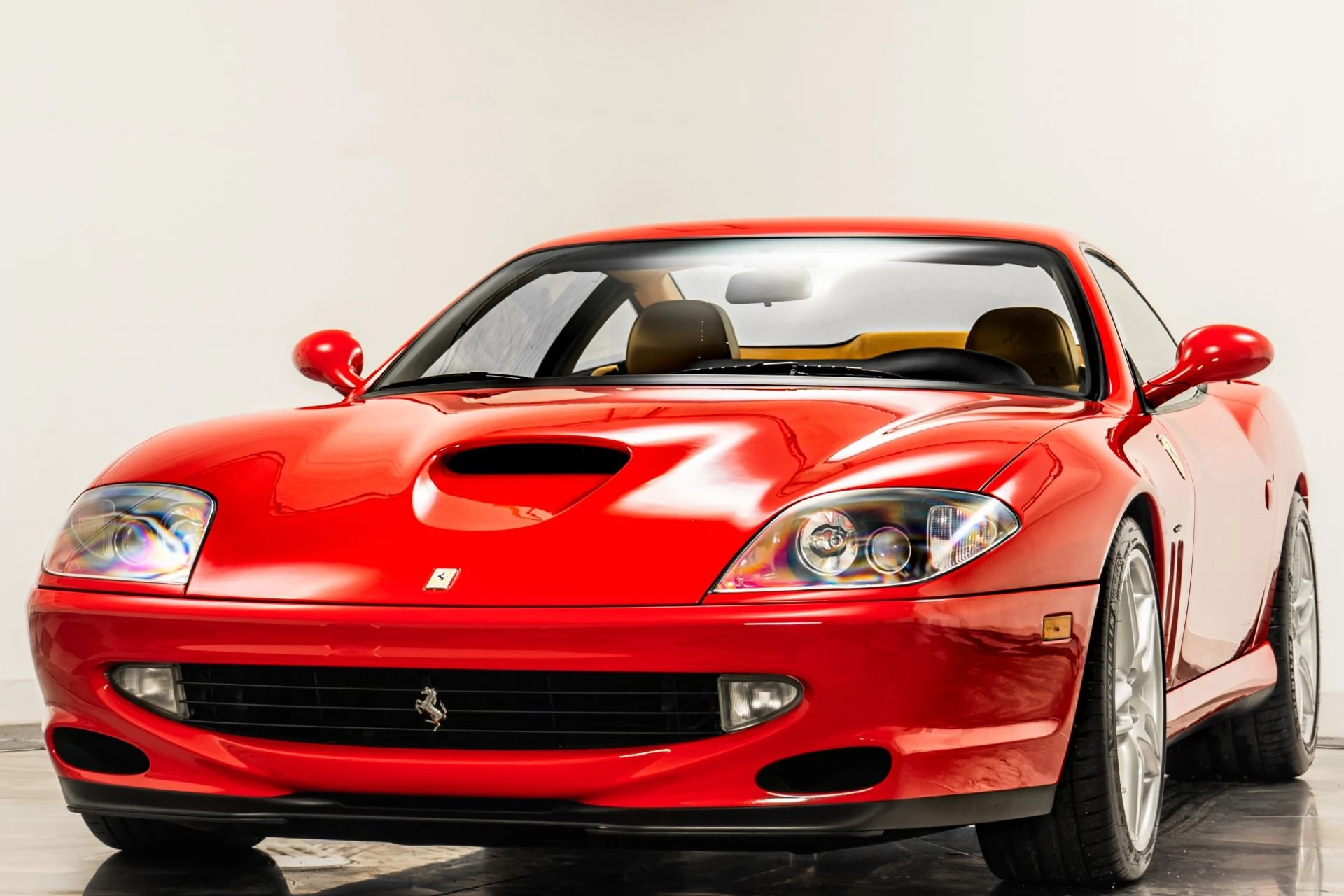 mph004_2273842086_Used_2000_Ferrari_550_Maranello_1760995634_714cedafa4