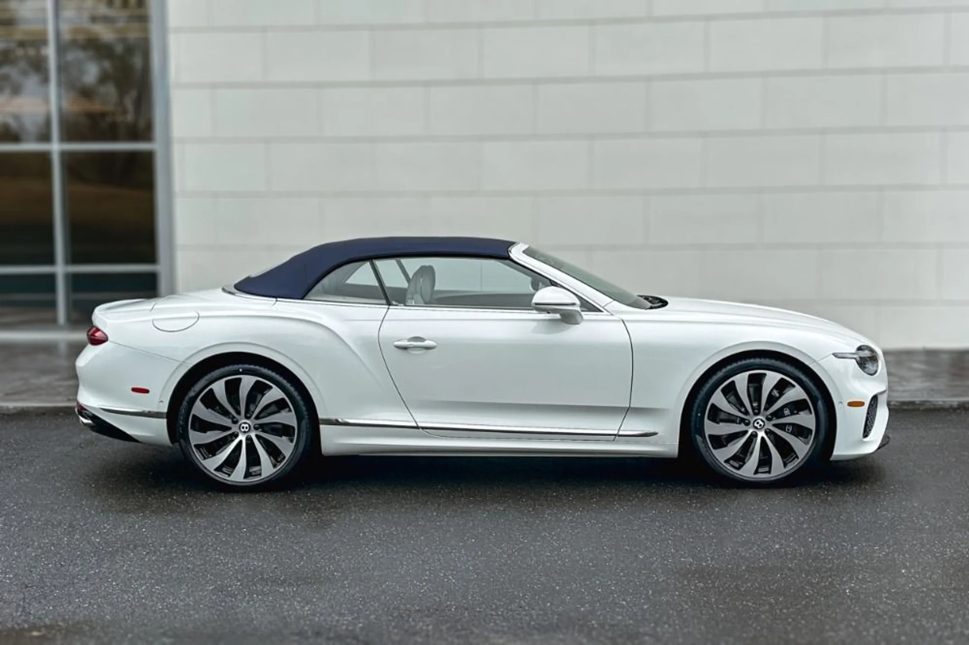 mph004_2275174849_New_2026_Bentley_Continental_GT_GTC_1777983733_e2cbb37ffa