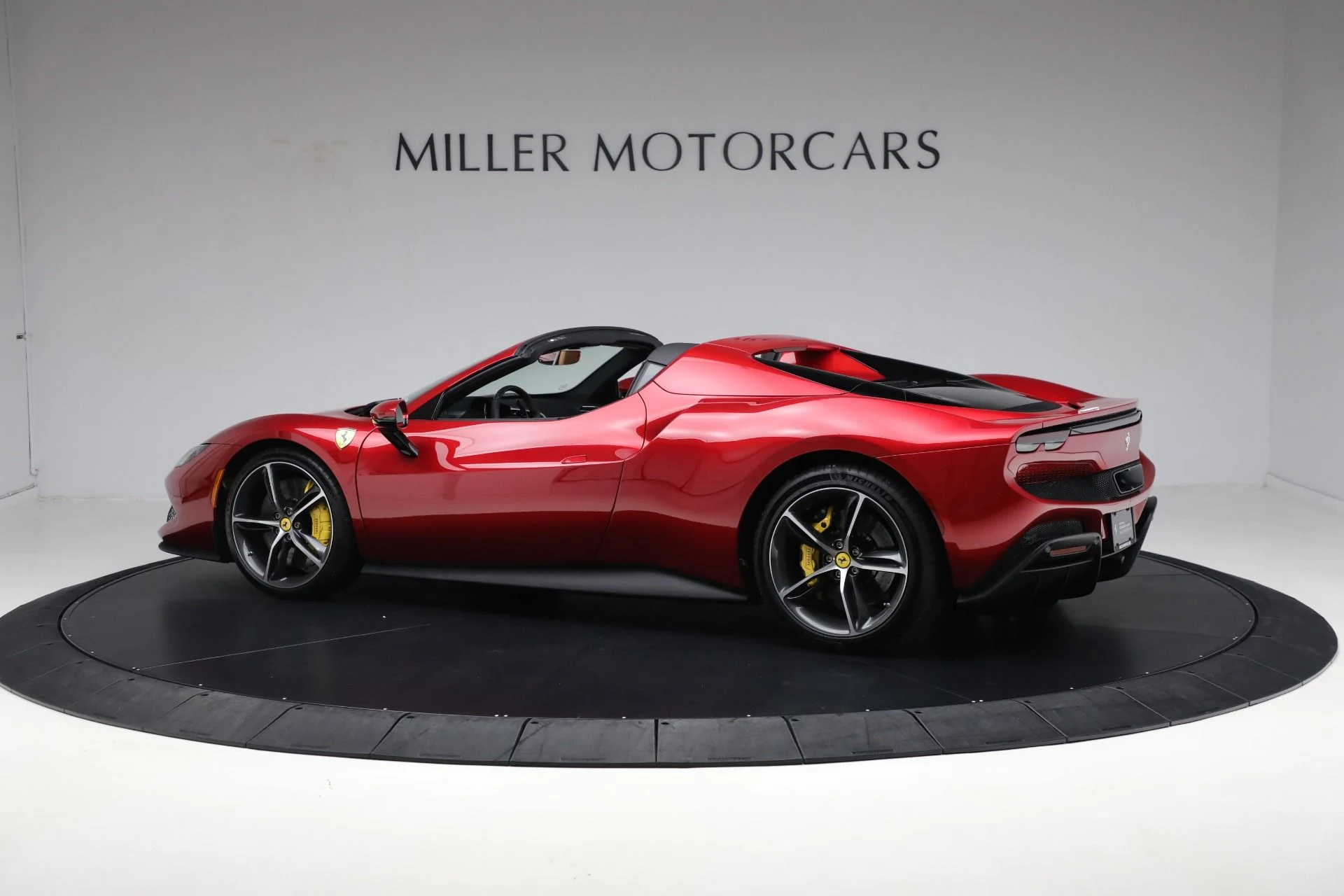 mph004_2284398984_Used_2024_Ferrari_296_GTS_b42dad393d