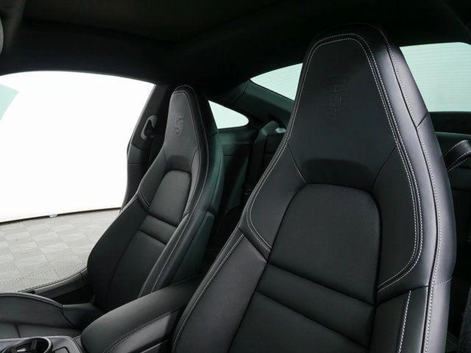 mph004_2285816063_odr_eok8d1_Rz3tv7r_R_Cce_LC_e5_M_64f20936d8