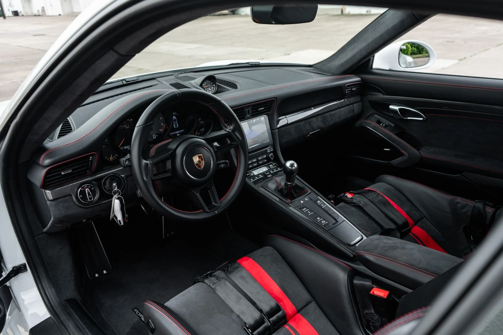 mph004_2287140137_Used_2018_Porsche_911_GT_3_1780955665_ef36865db8