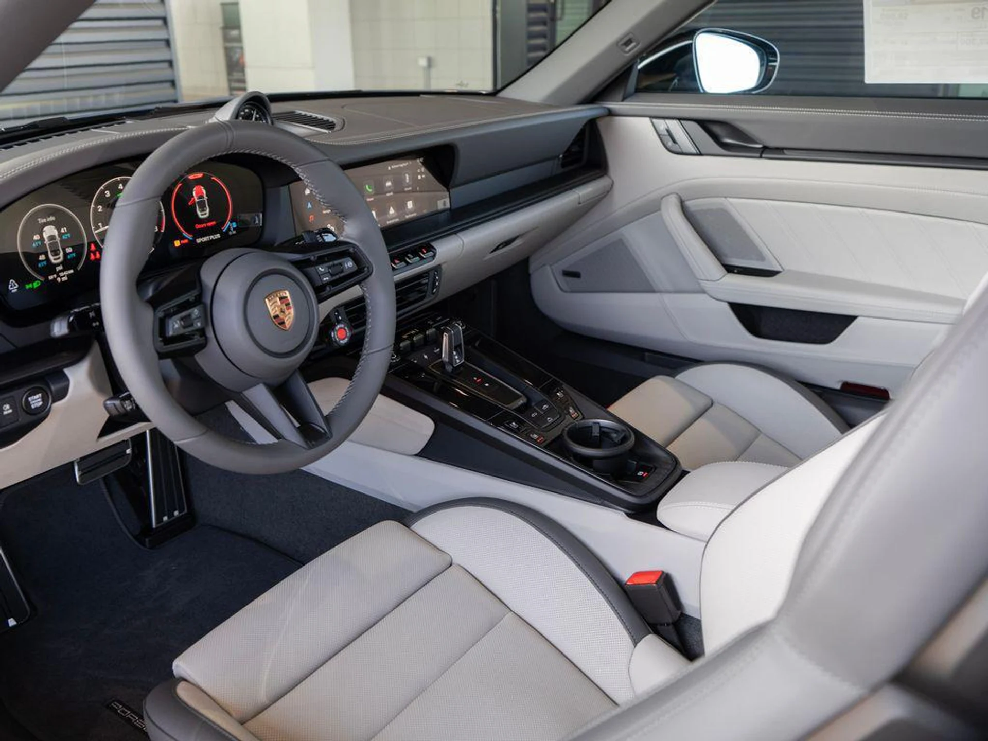 mph004_2290990423_f_O_Ukqywb_NC_Jz_O_Rb_EKC_Fe_Bs_E1_Uu_M_8585cc96ed