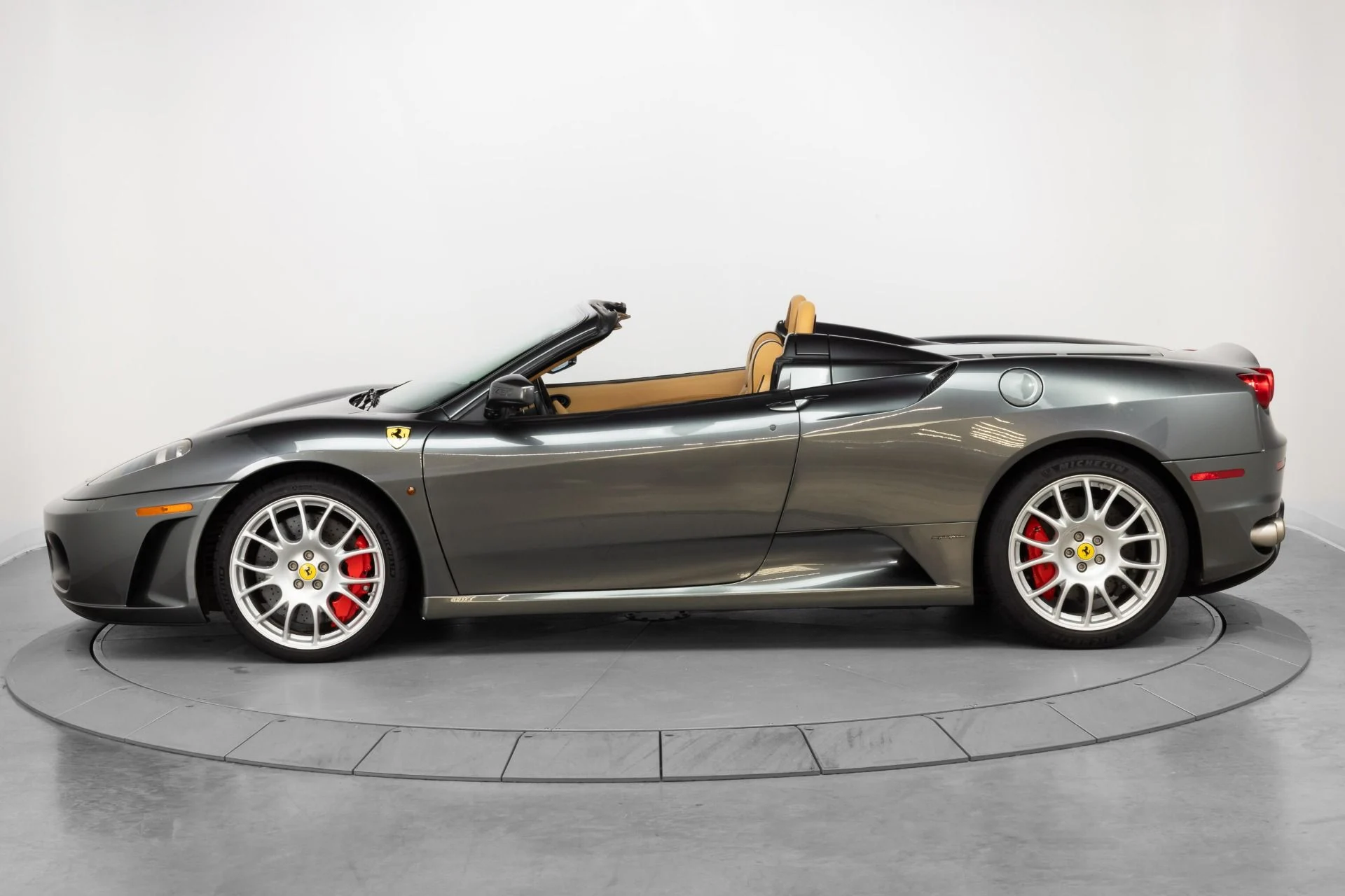 mph004_2294045532_Used_2005_Ferrari_F430_F1_Spider_1789063123_ce4ed353a3