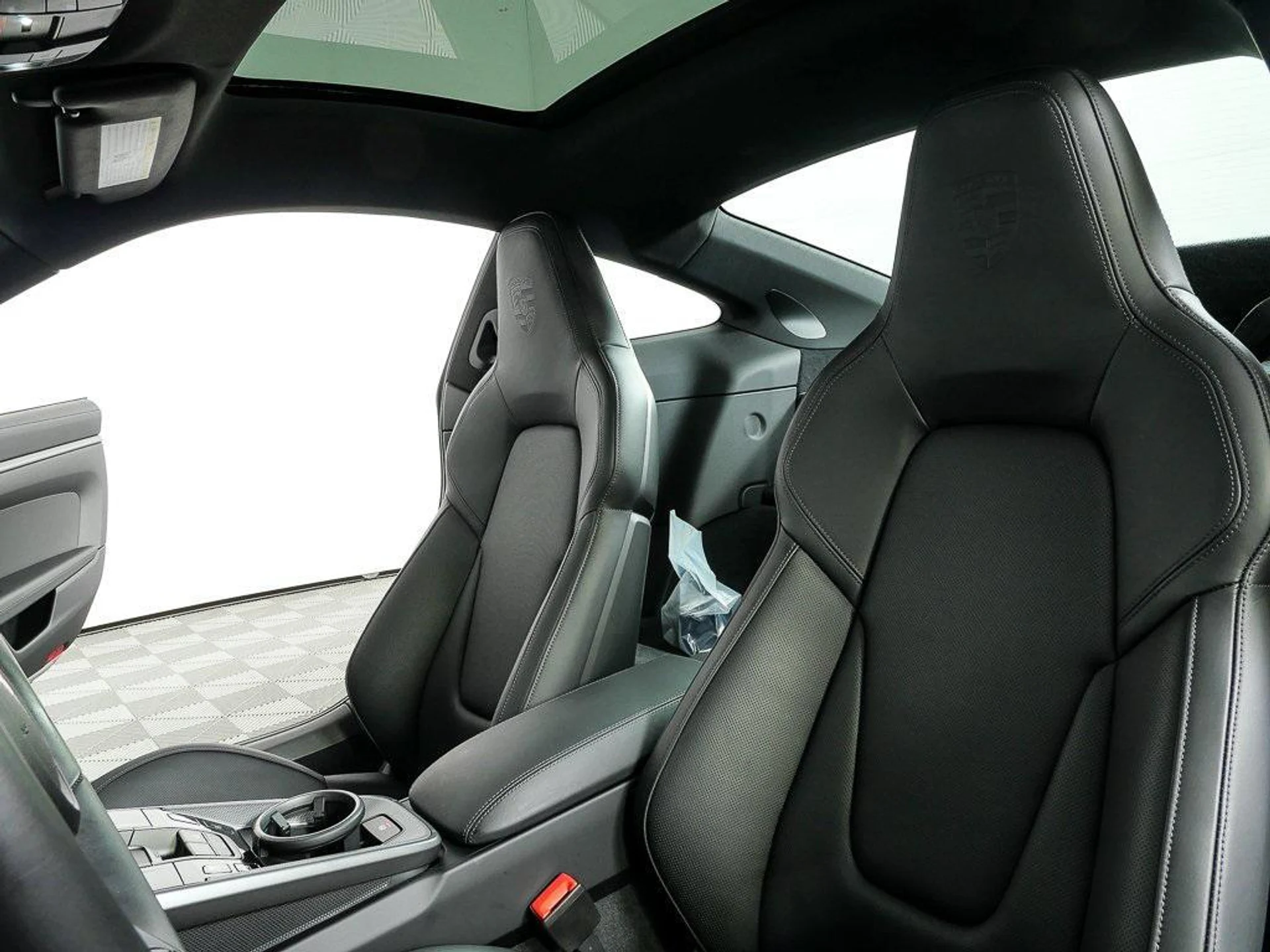 mph004_2298431438_pmy_X_Xm_NW_Zd_GCQOX_9qis6el_Y5y0_3c29a31d22