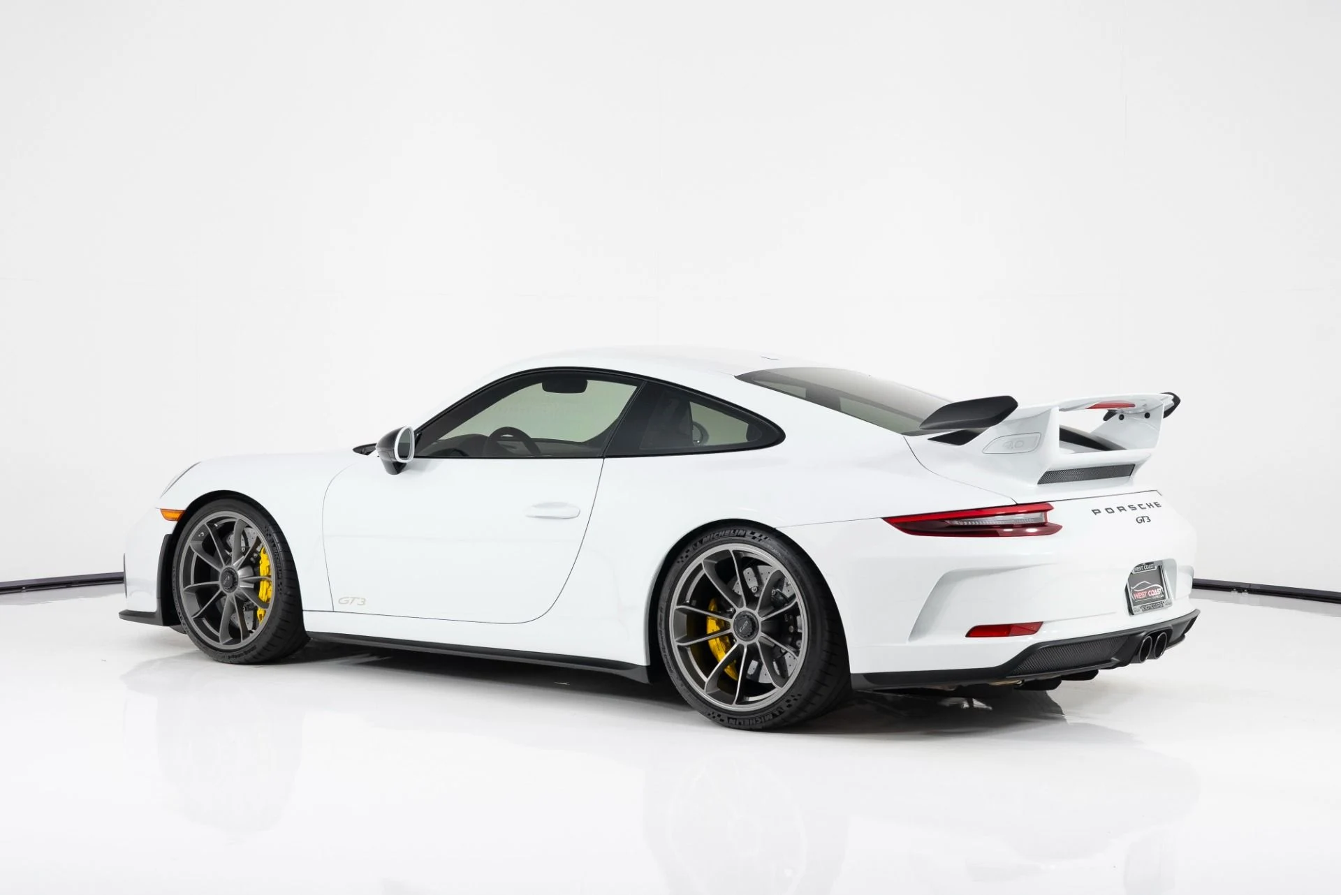 mph004_2299912791_Used_2018_Porsche_911_GT_3_1758566952_468c5f7f3b
