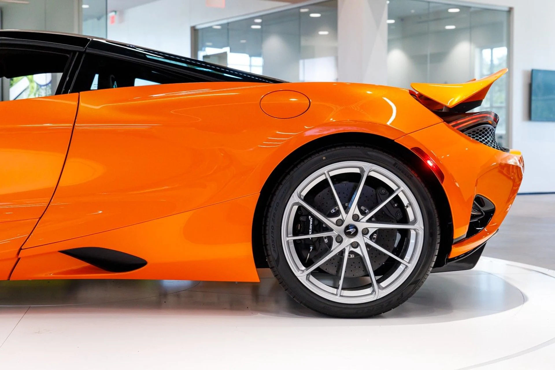 mph004_2308980302_612_p5_l_66d748fd5a