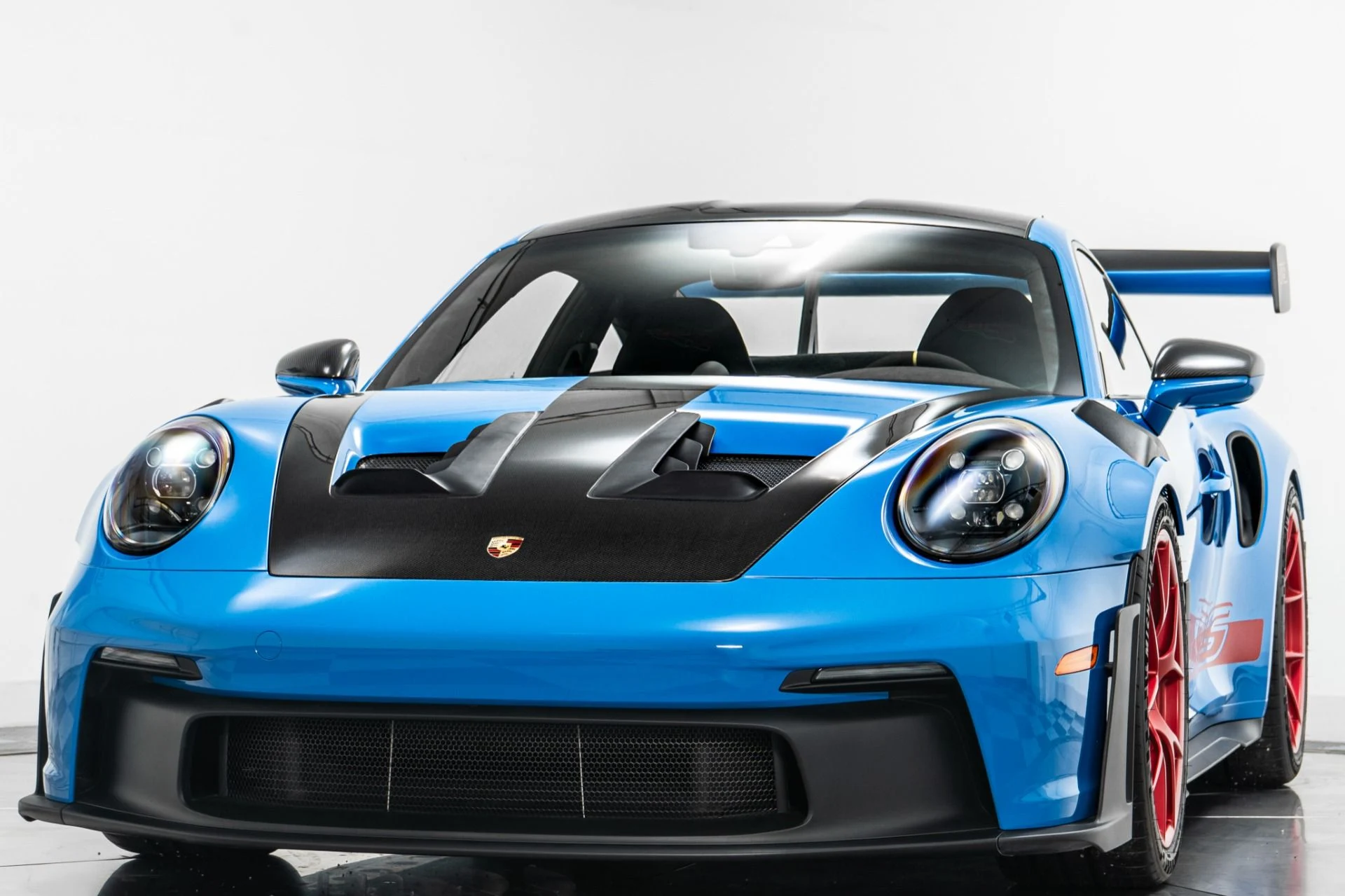 mph004_2326439934_Used_2024_Porsche_911_GT_3_RS_GT_3_RS_1755547454_49a3bafc17