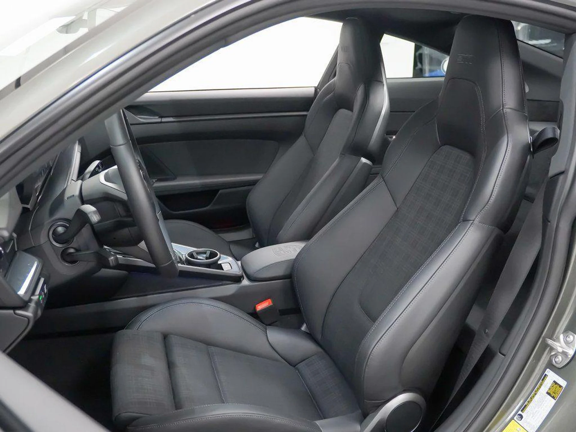 mph004_2328736567_F_Vwsp2t_UMFHRZ_Gd_Y_Dsydvksul_Gc_593e9d6190