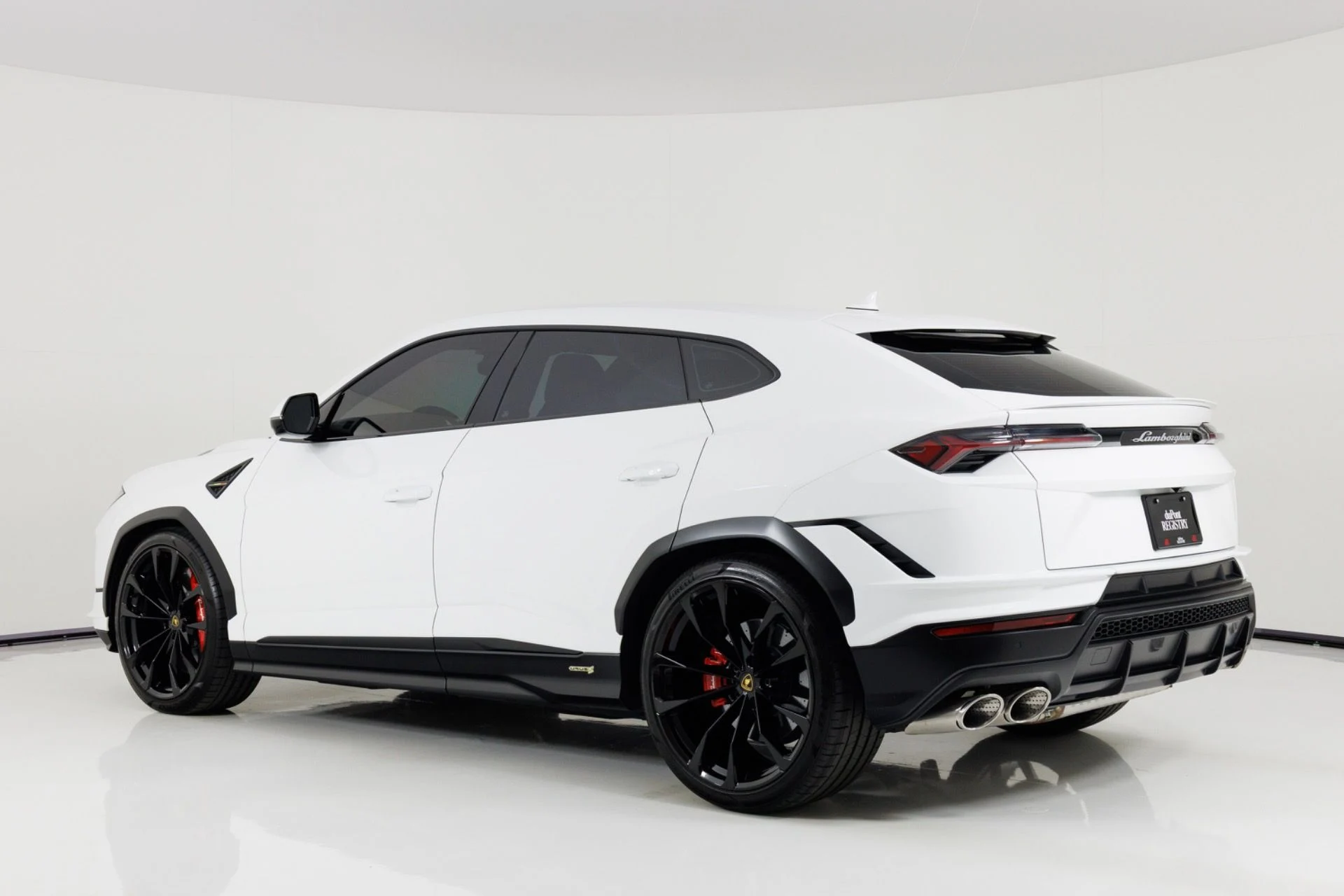 mph004_2337638449_Used_2024_Lamborghini_Urus_S_1788297644_0420308d7a
