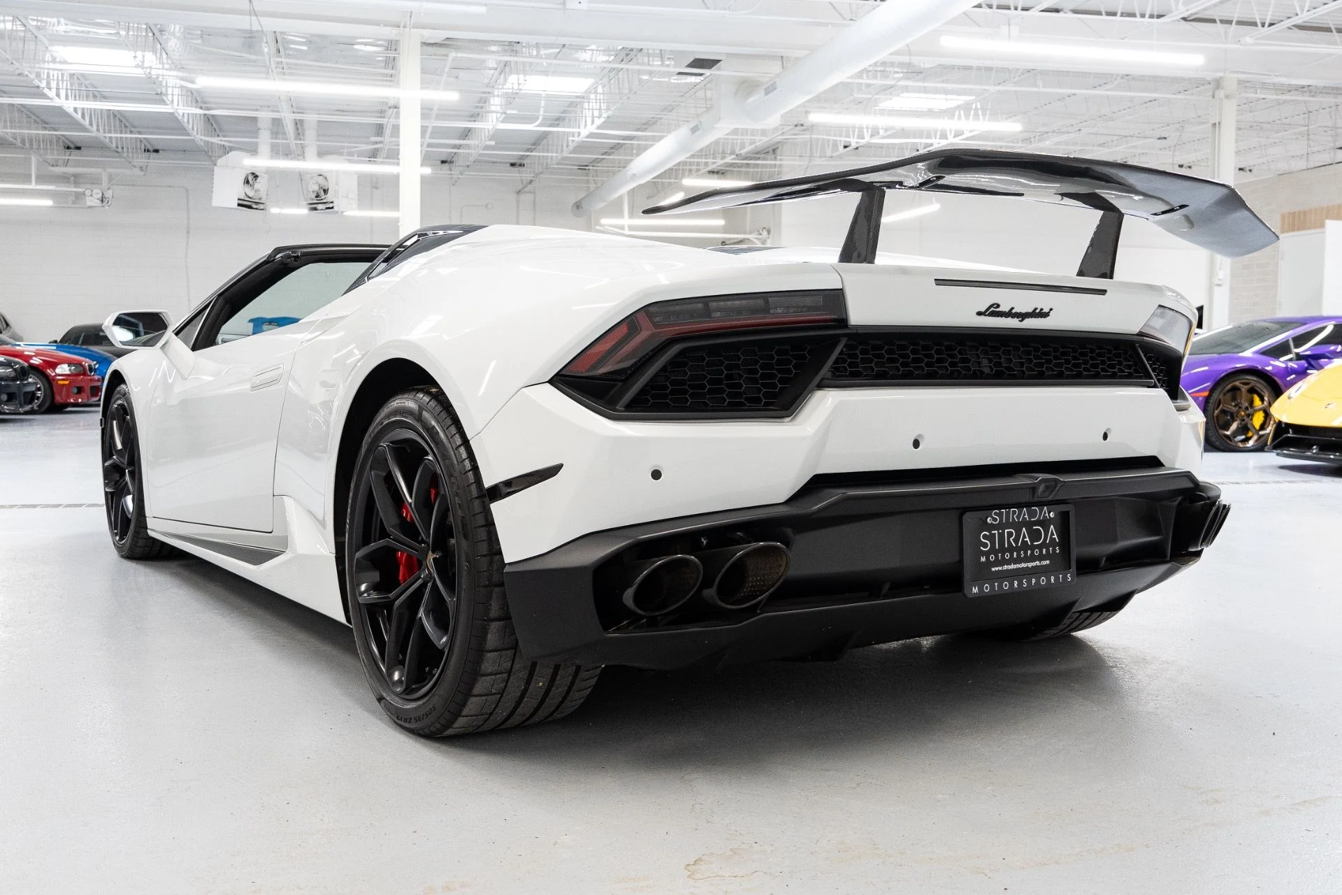 mph004_2338261397_Used_2017_Lamborghini_Huracan_LP_580_2_Spyder_1772480495_4a55d27e4a