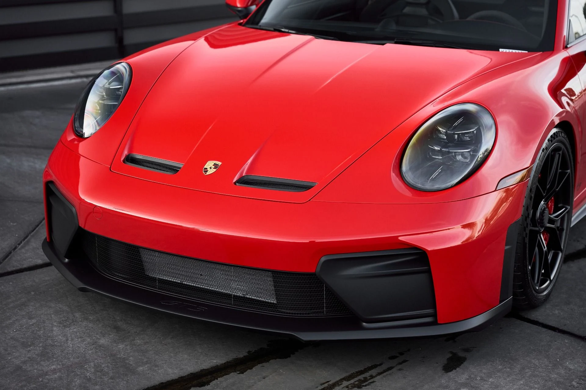 mph004_2342142113_Used_2025_Porsche_911_GT_3_1766514401_5b65456bb8