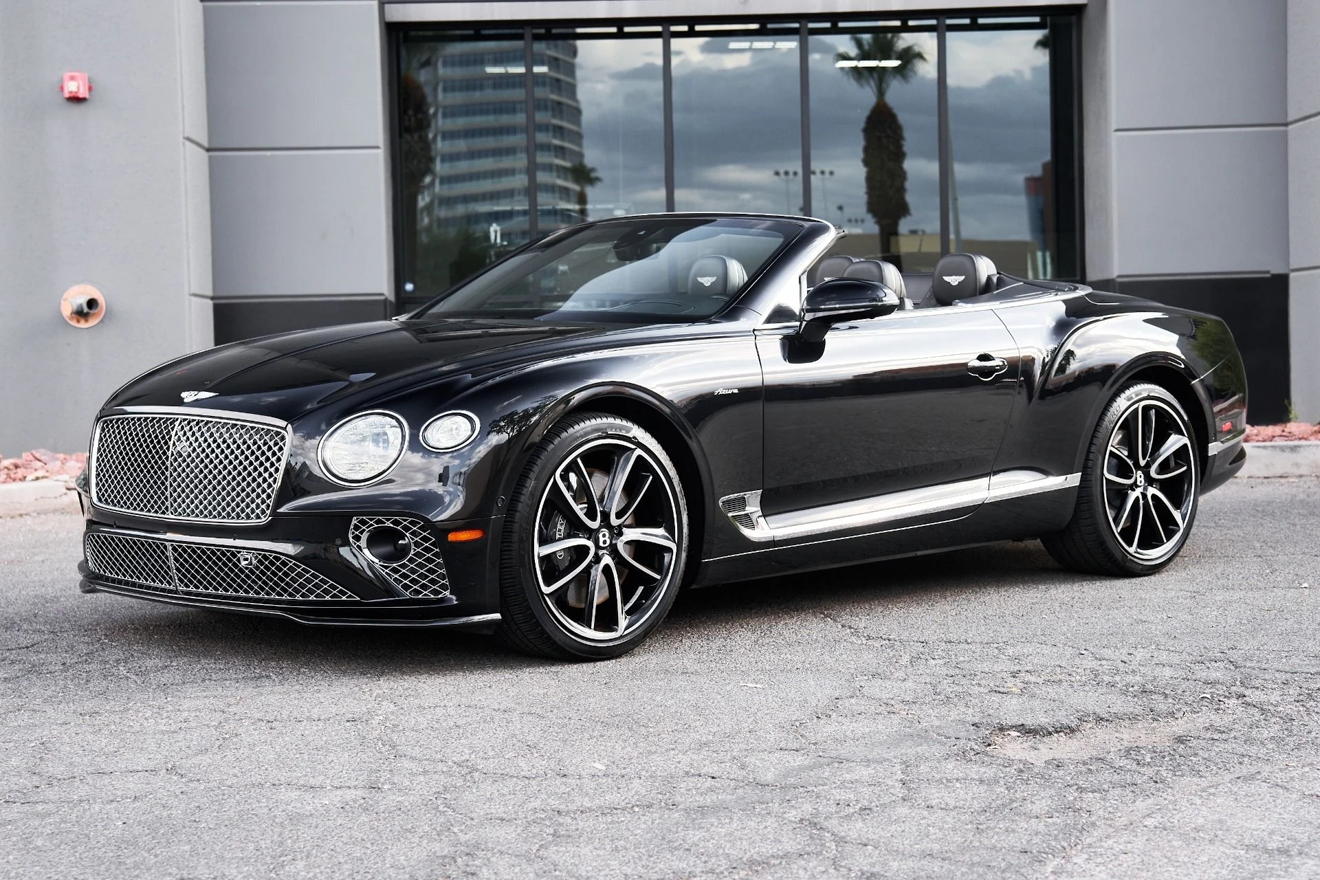 mph004_2343183956_Used_2023_Bentley_Continental_GT_Azure_1757028918_fdecf59ad4