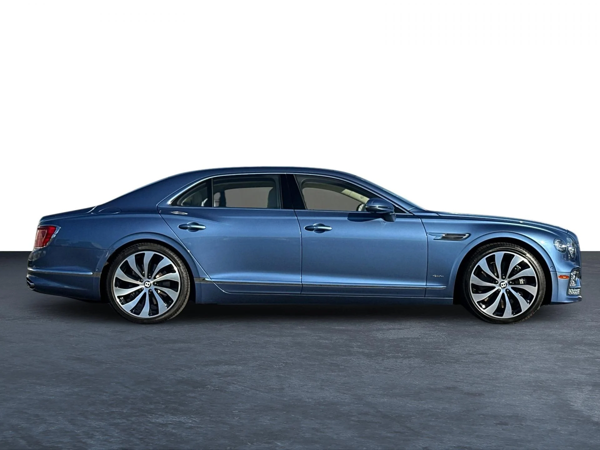 mph004_2345672252_Used_2024_Bentley_Flying_Spur_1760603841_a96cb0e8b0