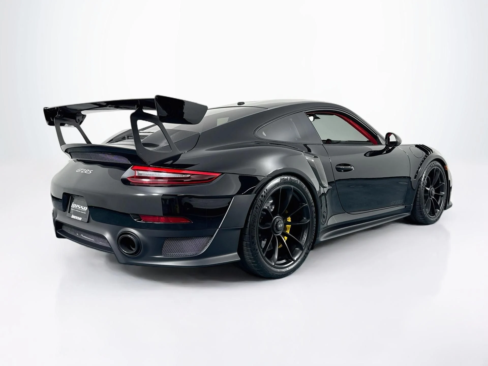 mph004_2350452754_Used_2018_Porsche_911_GT_2_RS_1785886142_cc637229e5