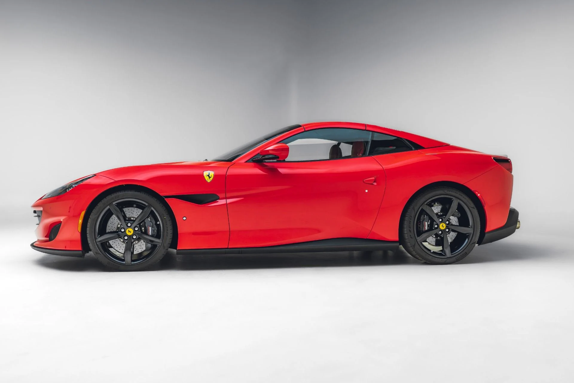 mph004_236832784_Used_2019_Ferrari_Portofino_1781556032_a0e0e594ef