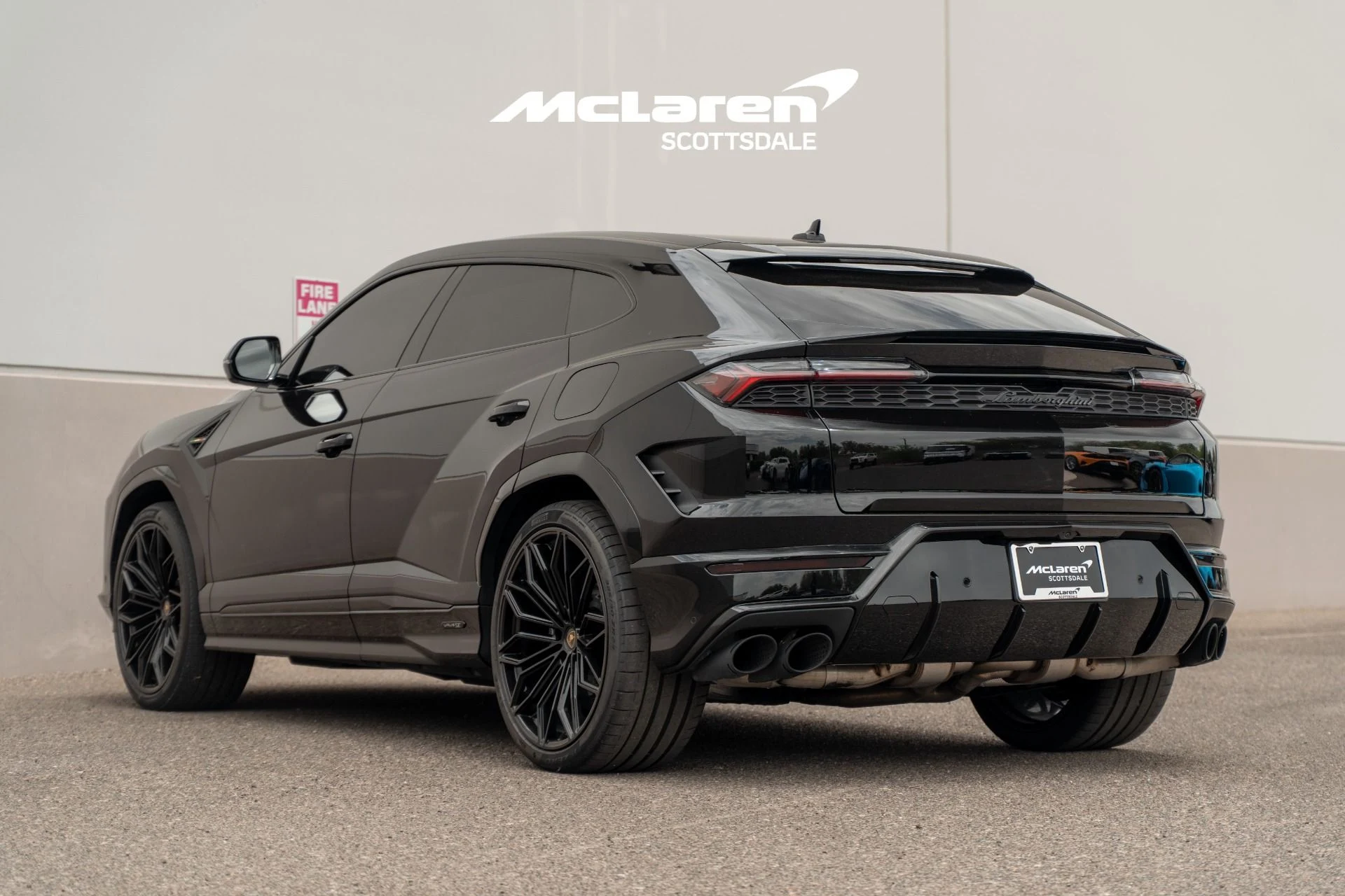 mph004_2377631131_Used_2025_LAMBORGHINI_URUS_SE_1786123267_541209244e