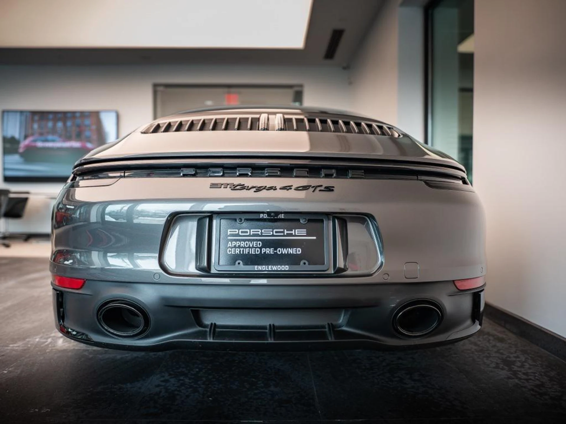 mph004_2380584417_a_Au88_CV_8ns_Yf_IM_MIB_Ut8_Fgr5_QE_67965ea144