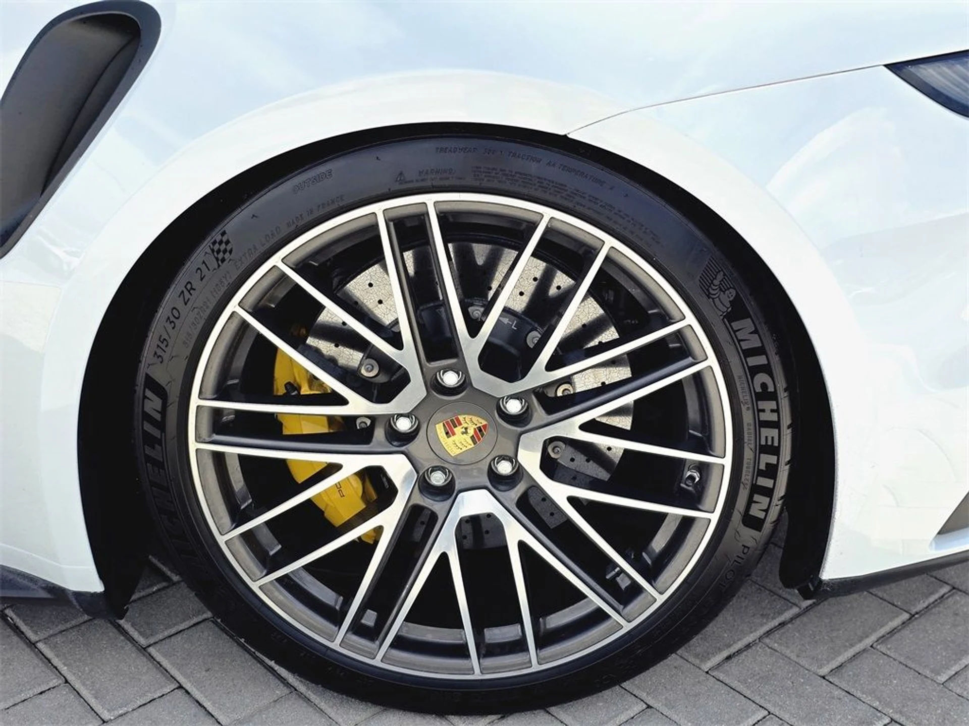 mph004_2381139396_7084f34d8278733b55422f2f2861165b_2173a421f7