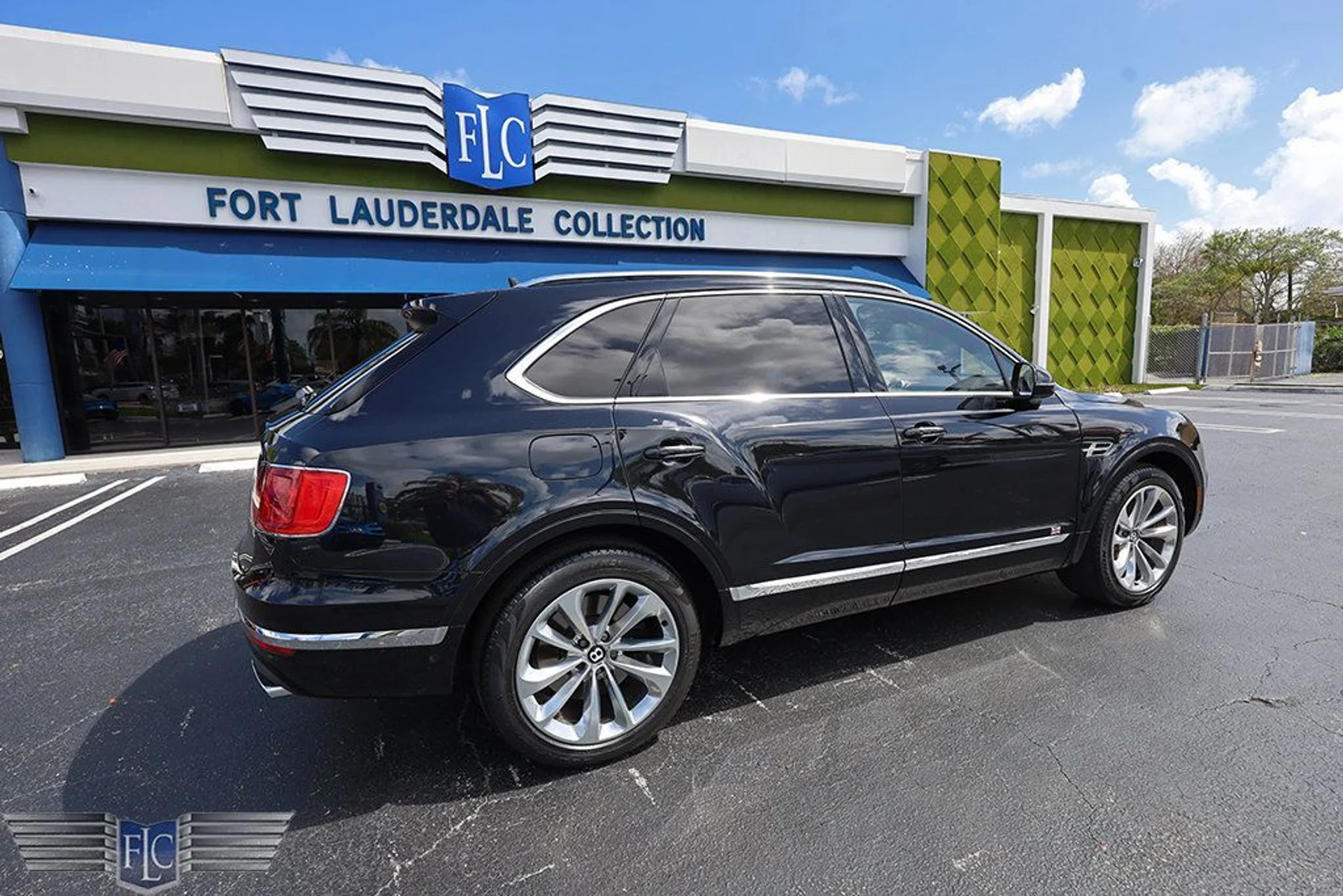 mph004_238777249_used_2017_bentley_bentayga_w12awd_6305_22995448_5_1024_5e5e223c44
