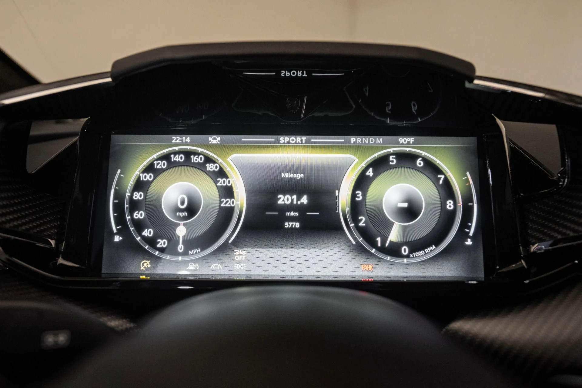 mph004_2394085337_Used_2025_Aston_Martin_Vantage_1751990746_bc9b90d945
