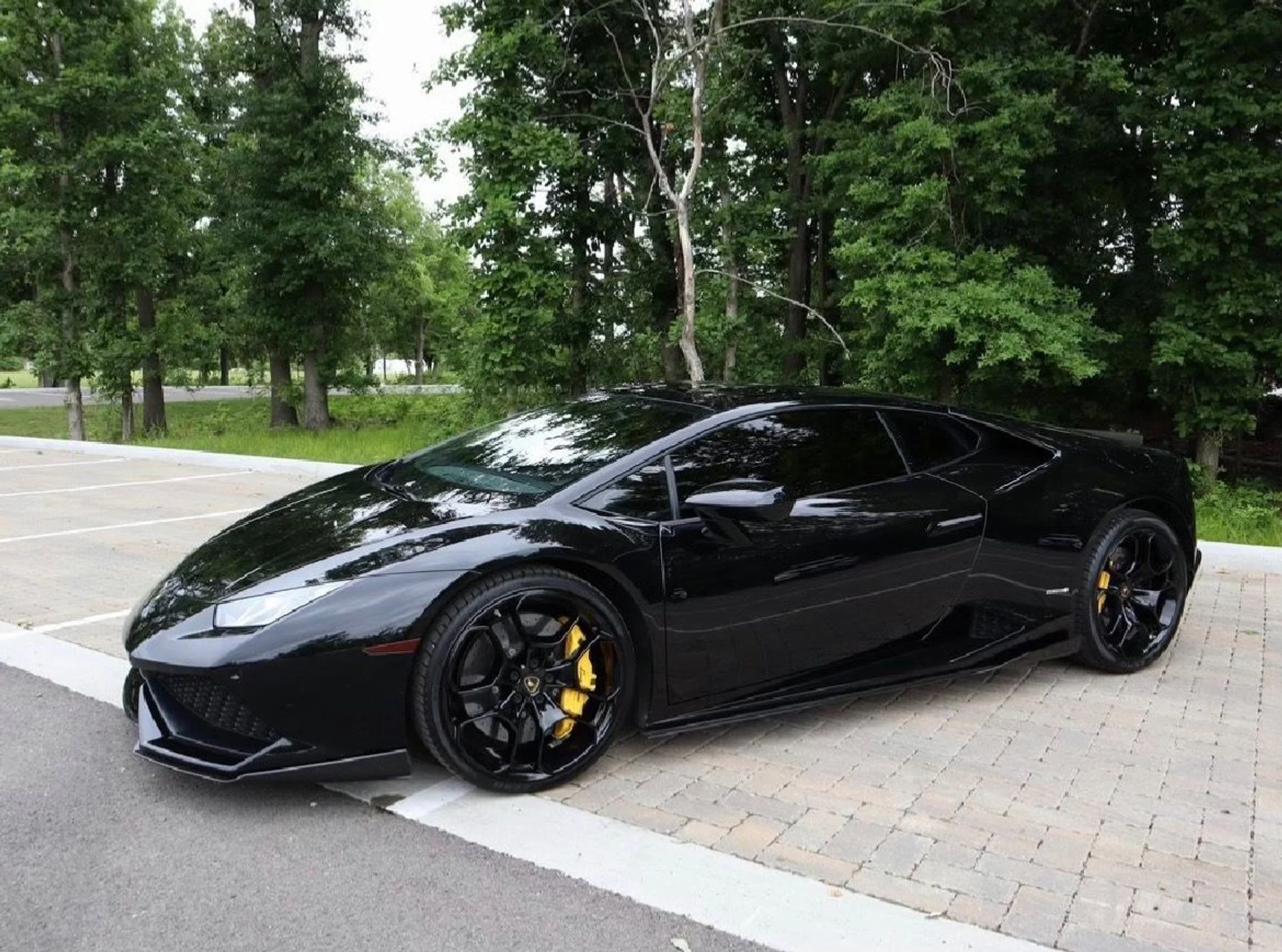 mph004_239601198_Used_2016_Lamborghini_Huracan_LP_610_4_1728585028_92836bb512