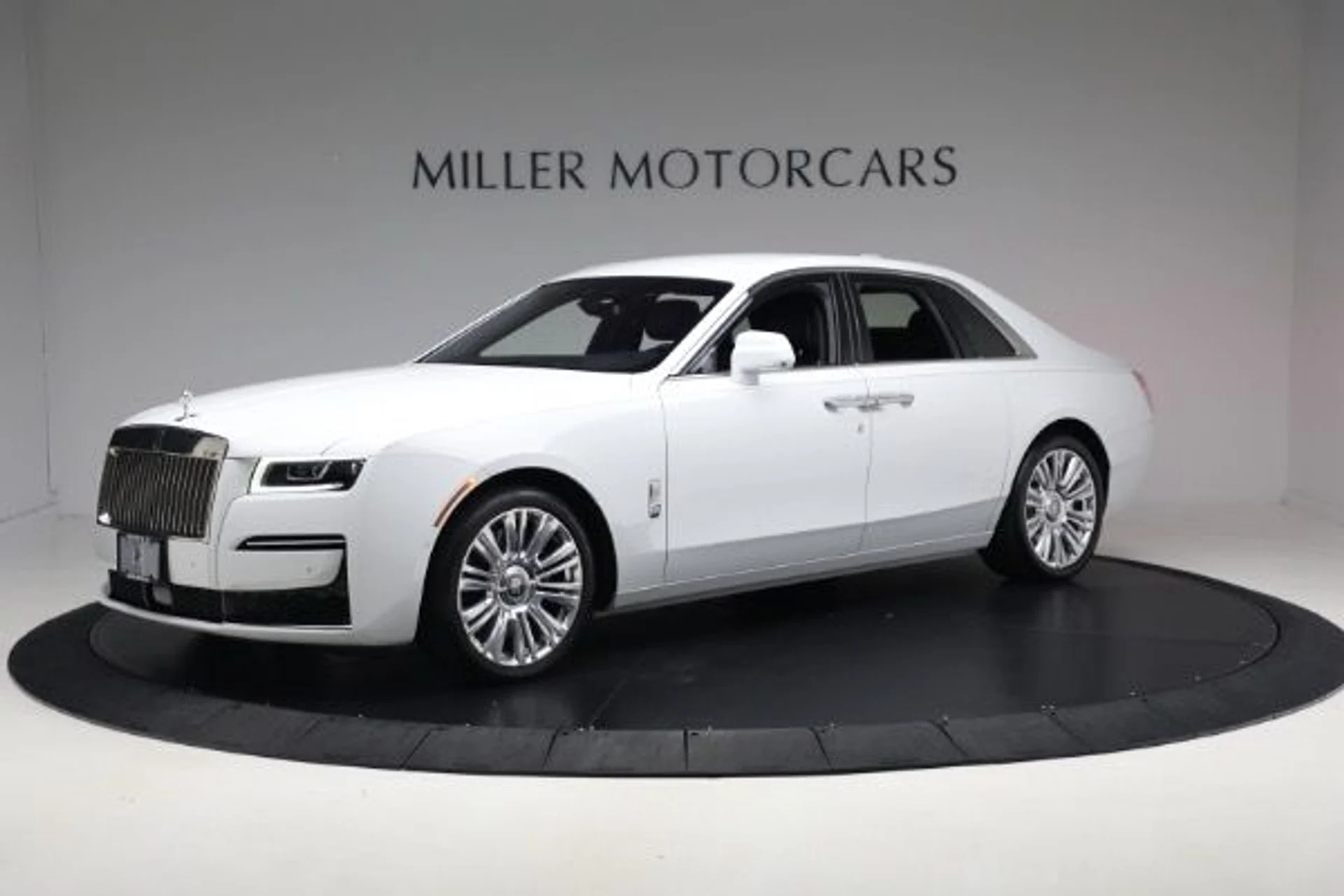 mph004_2400621188_Used_2021_Rolls_Royce_Ghost_1ee3ecc1e4