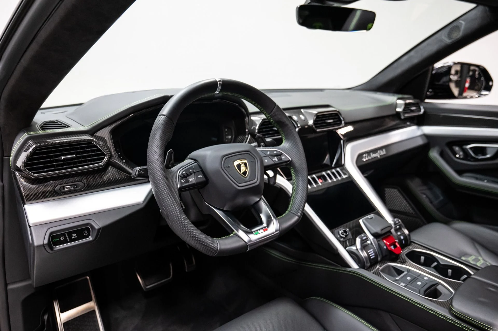 mph004_2402580533_Used_2020_Lamborghini_Urus_1746136581_64ca3a20bc