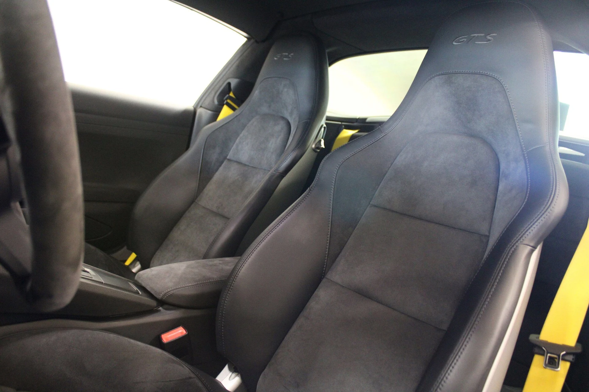 mph004_2402593094_1a72eedbe583c51da923563c47f3c92cx_87173da0b1