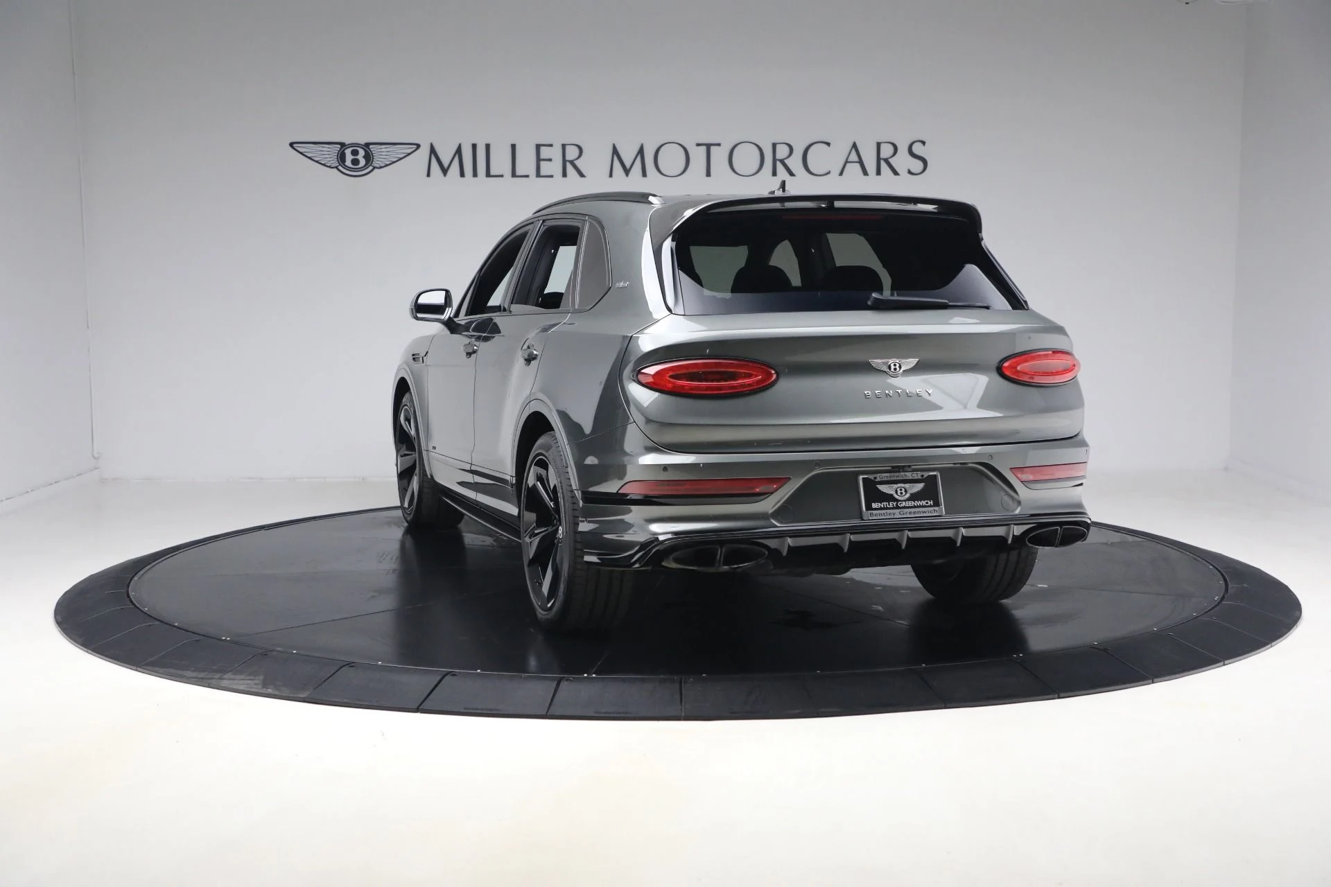 mph004_2402596043_Used_2022_Bentley_Bentayga_V8_1772492891_d443826d9f