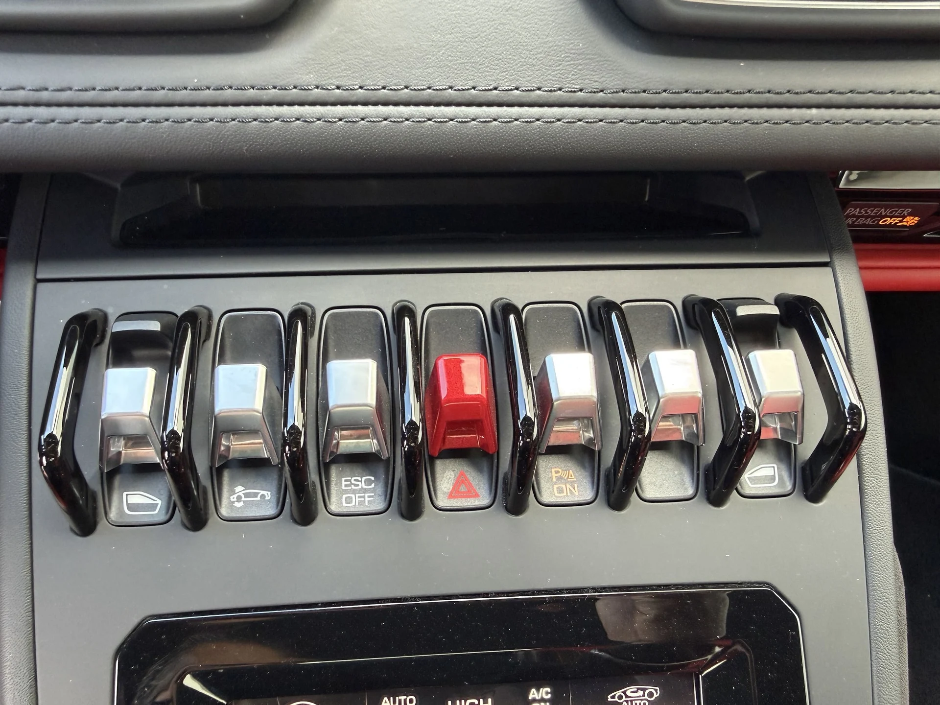 mph004_2407205001_ef691bddfbe5ba4f1c6a3f5b4a40e793x_a028acac21