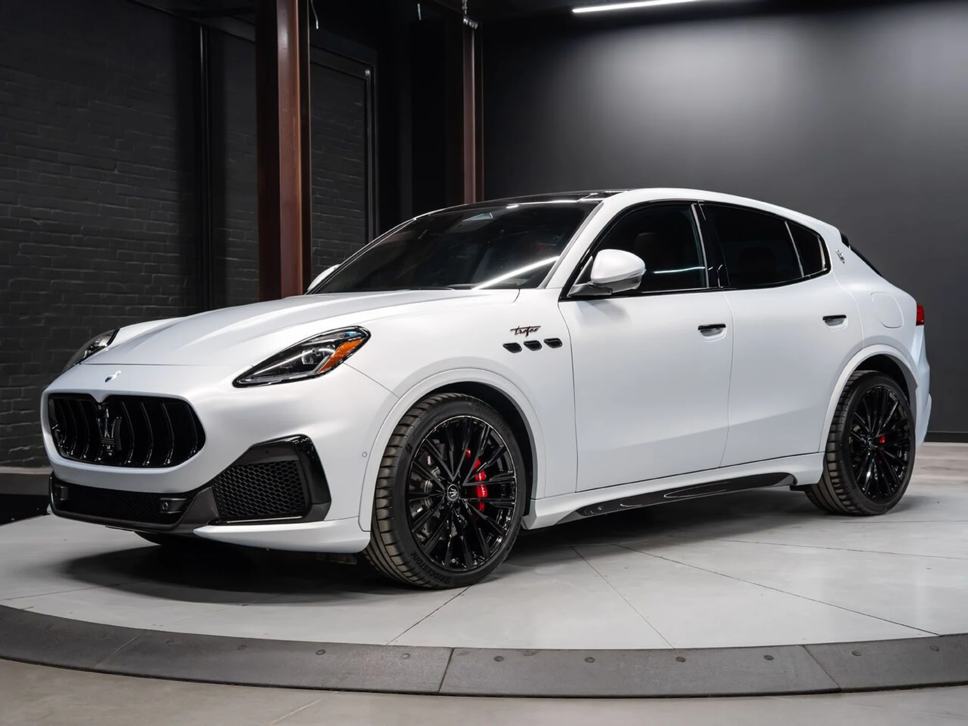 mph004_2415516181_maserati_grecale_2024_cf1725c1a2