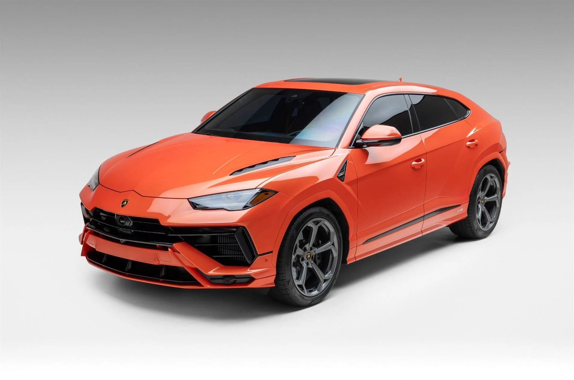 mph004_2427222101_Used_2024_Lamborghini_Urus_S_1766449487_9de3e36bc5