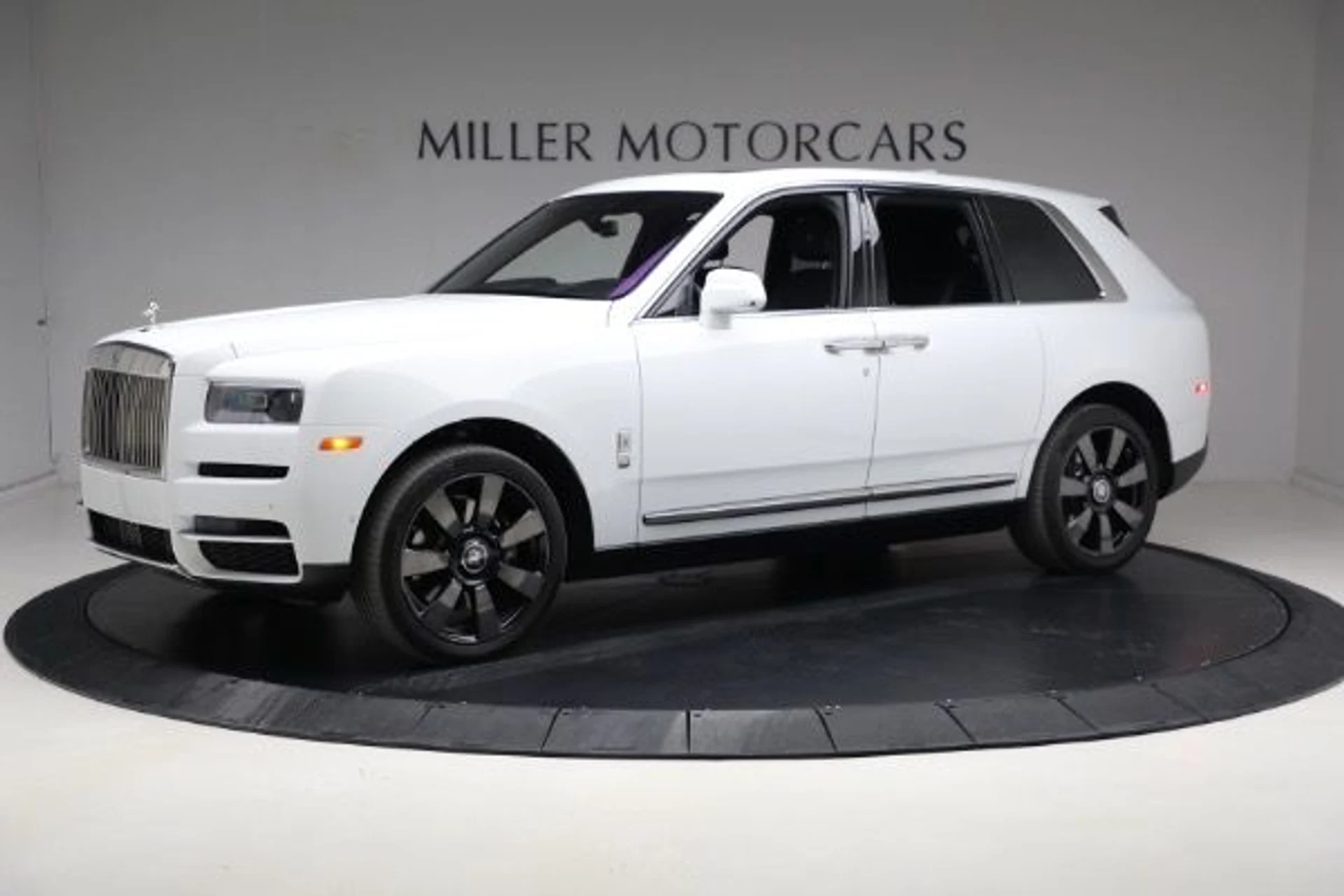 mph004_2428906847_Used_2022_Rolls_Royce_Cullinan_284a7db745