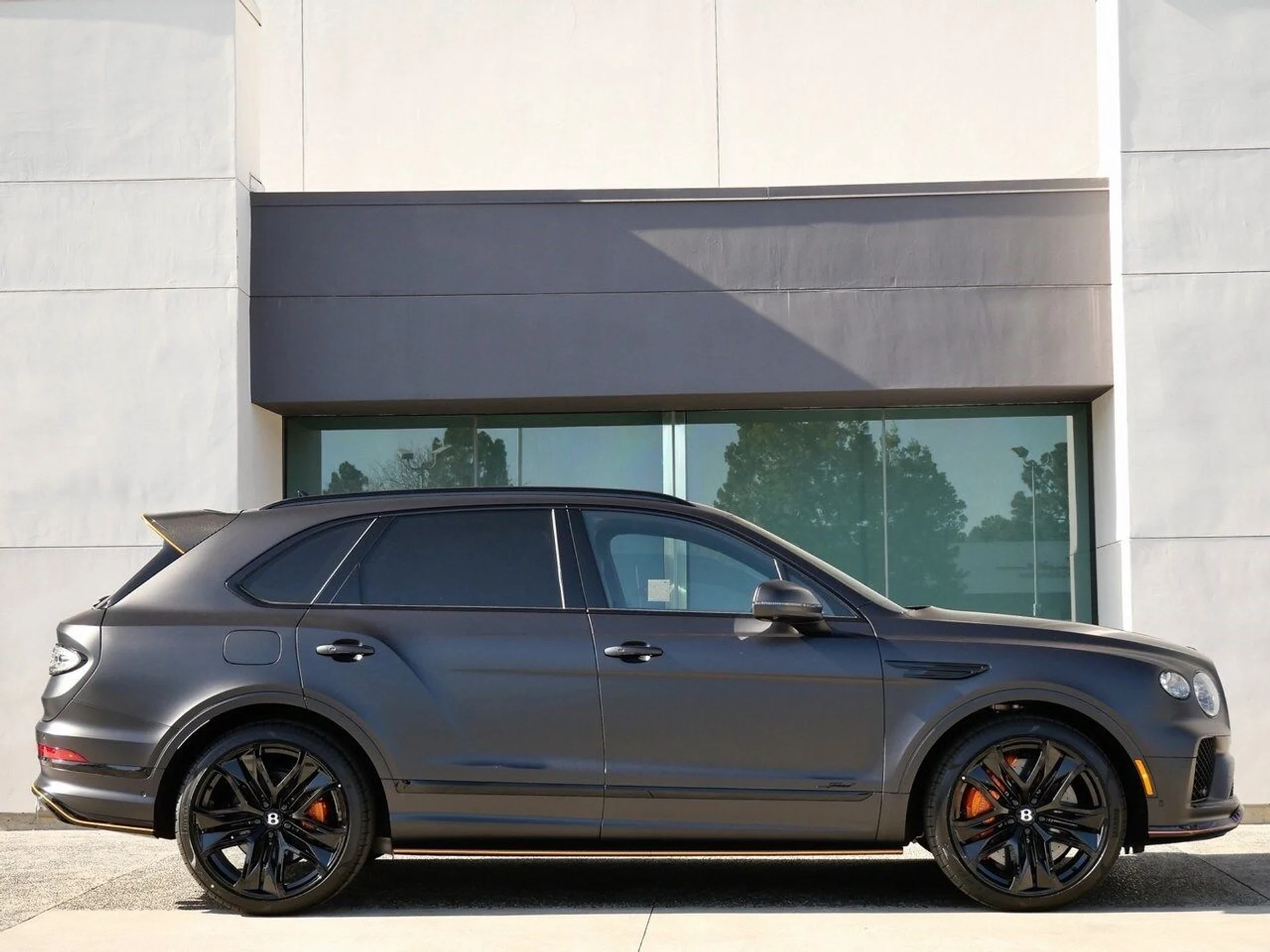 mph004_2434975922_d2d07f5708cec3bb8c9c54754db923f9x_37cfca5355