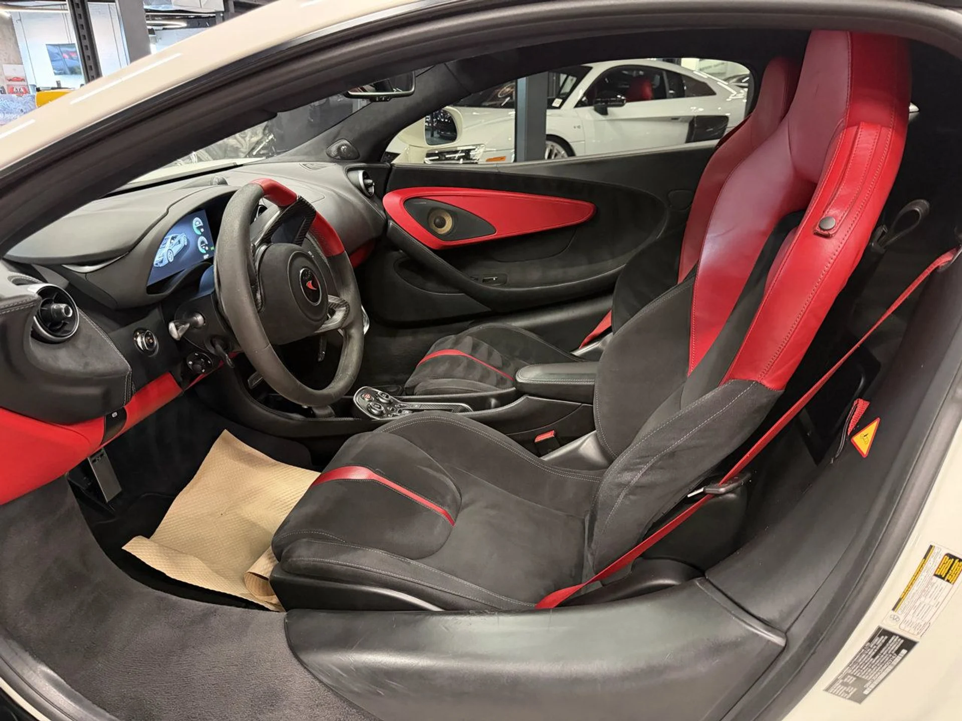 mph004_2439136562_mclaren_570s_2017_449e6c5c67