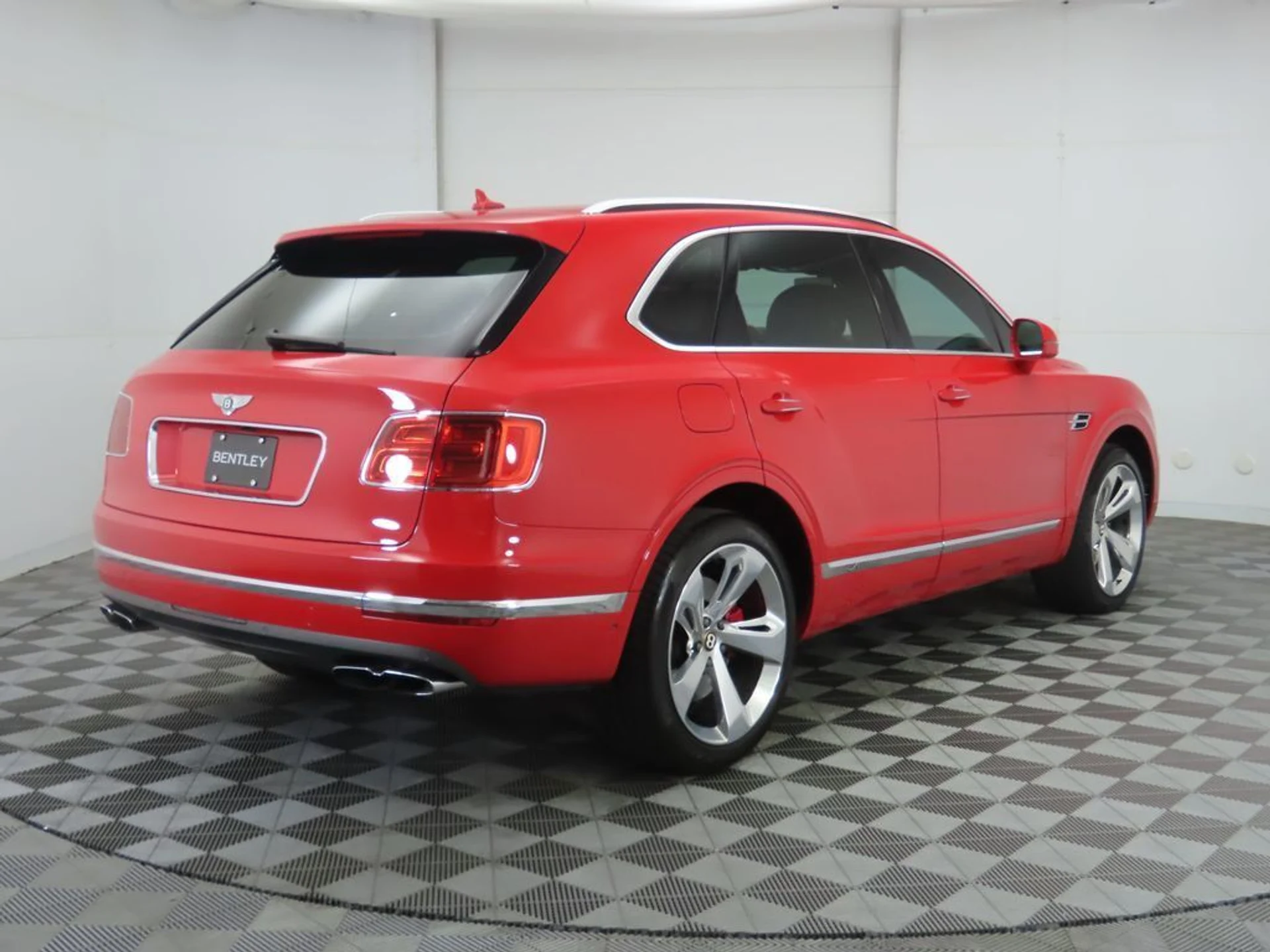 mph004_2445601346_used_2019_bentley_bentayga_v8awd_8119_22926771_5_1024_bf6efc9fea