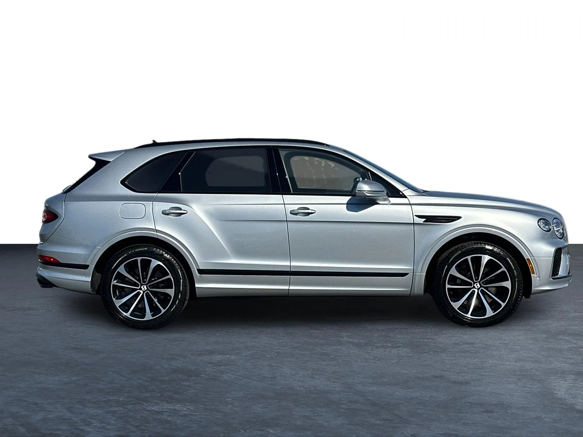 mph004_2461300330_New_2025_Bentley_Bentayga_V8_1755698831_6e186267a2
