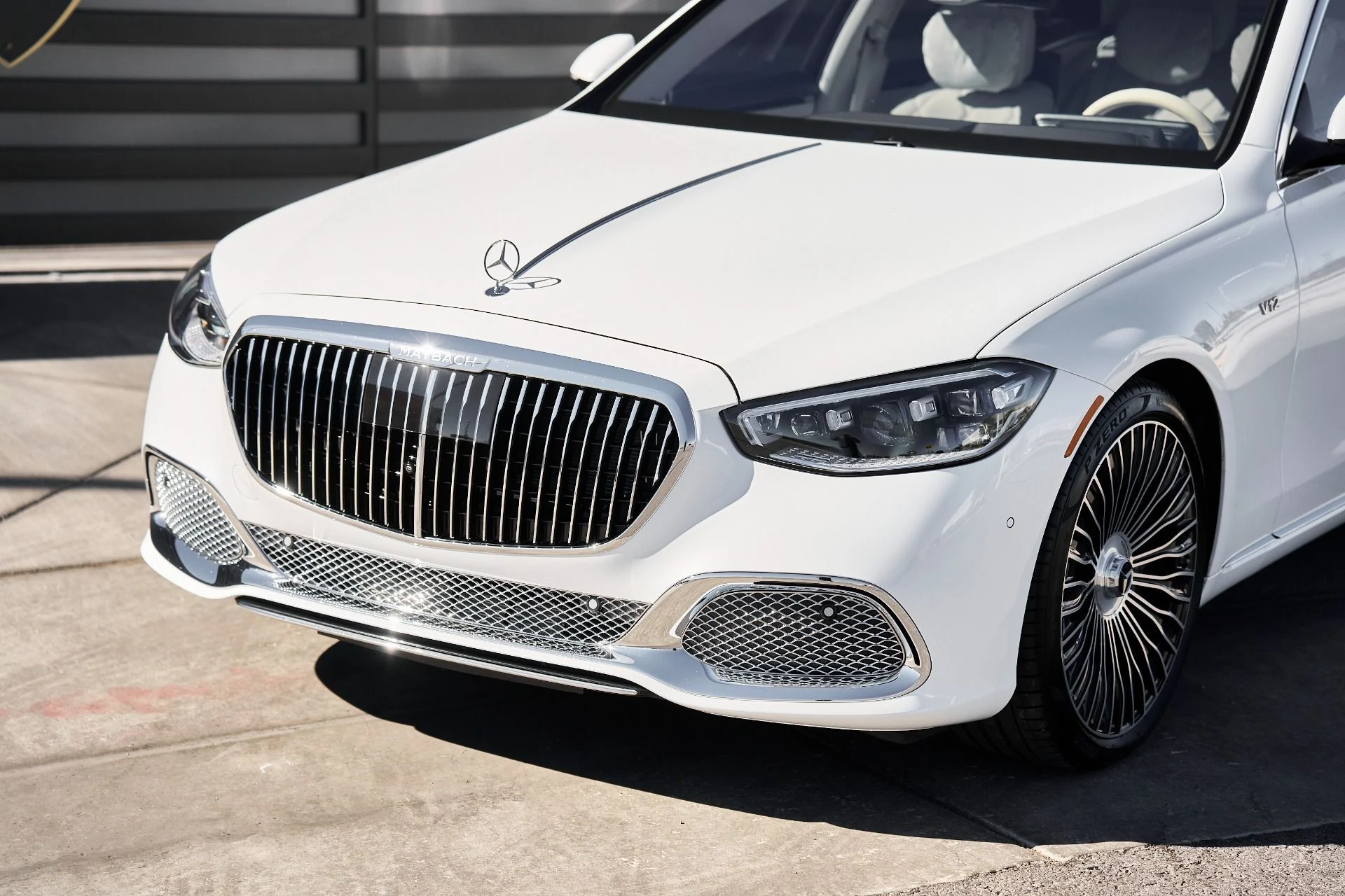 mph004_2462287839_Used_2025_Mercedes_Benz_S_Class_Maybach_S_680_1761611054_604cfa15f1