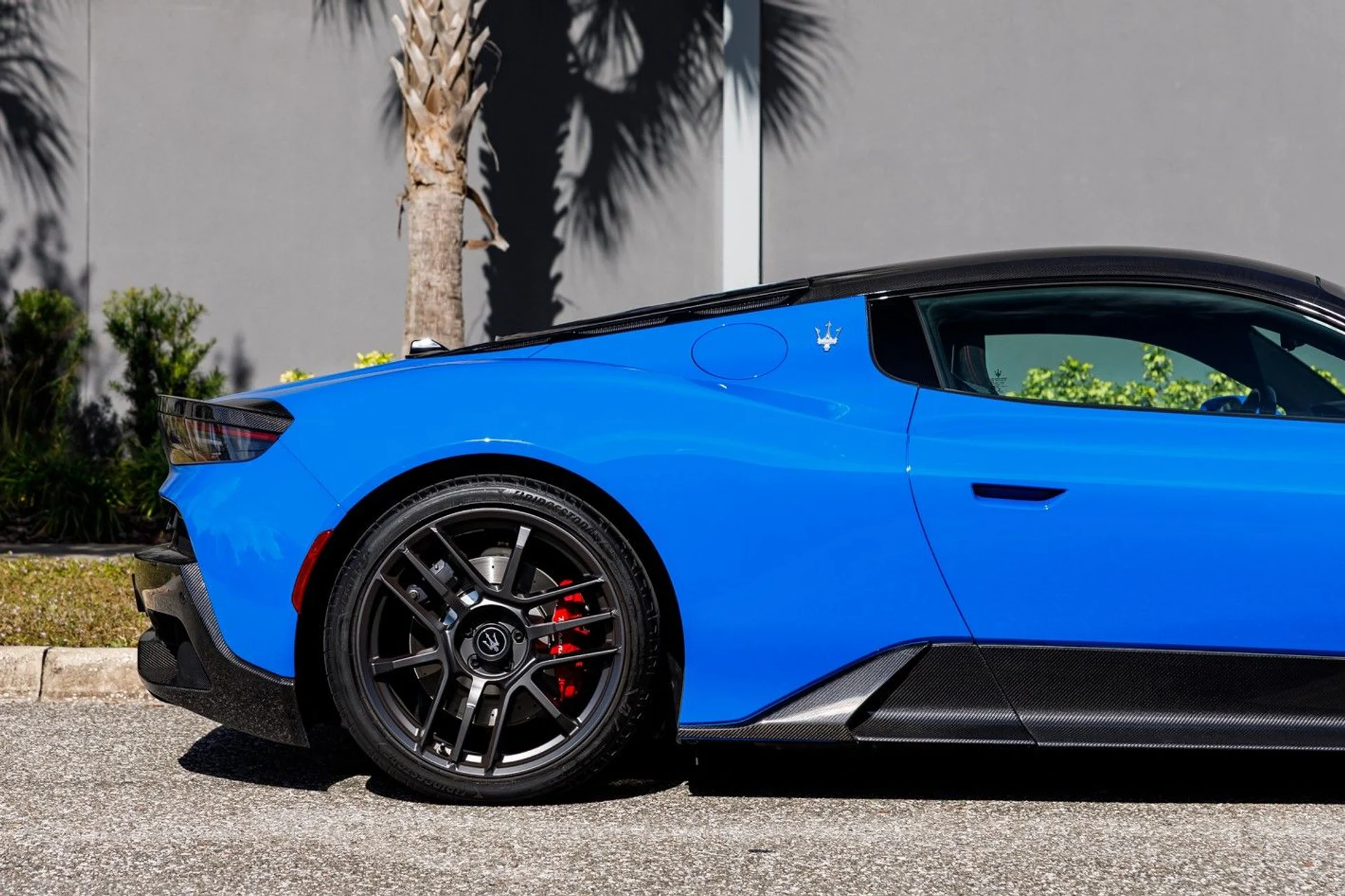 mph004_2466296911_641_p5_l_da5d21a46a