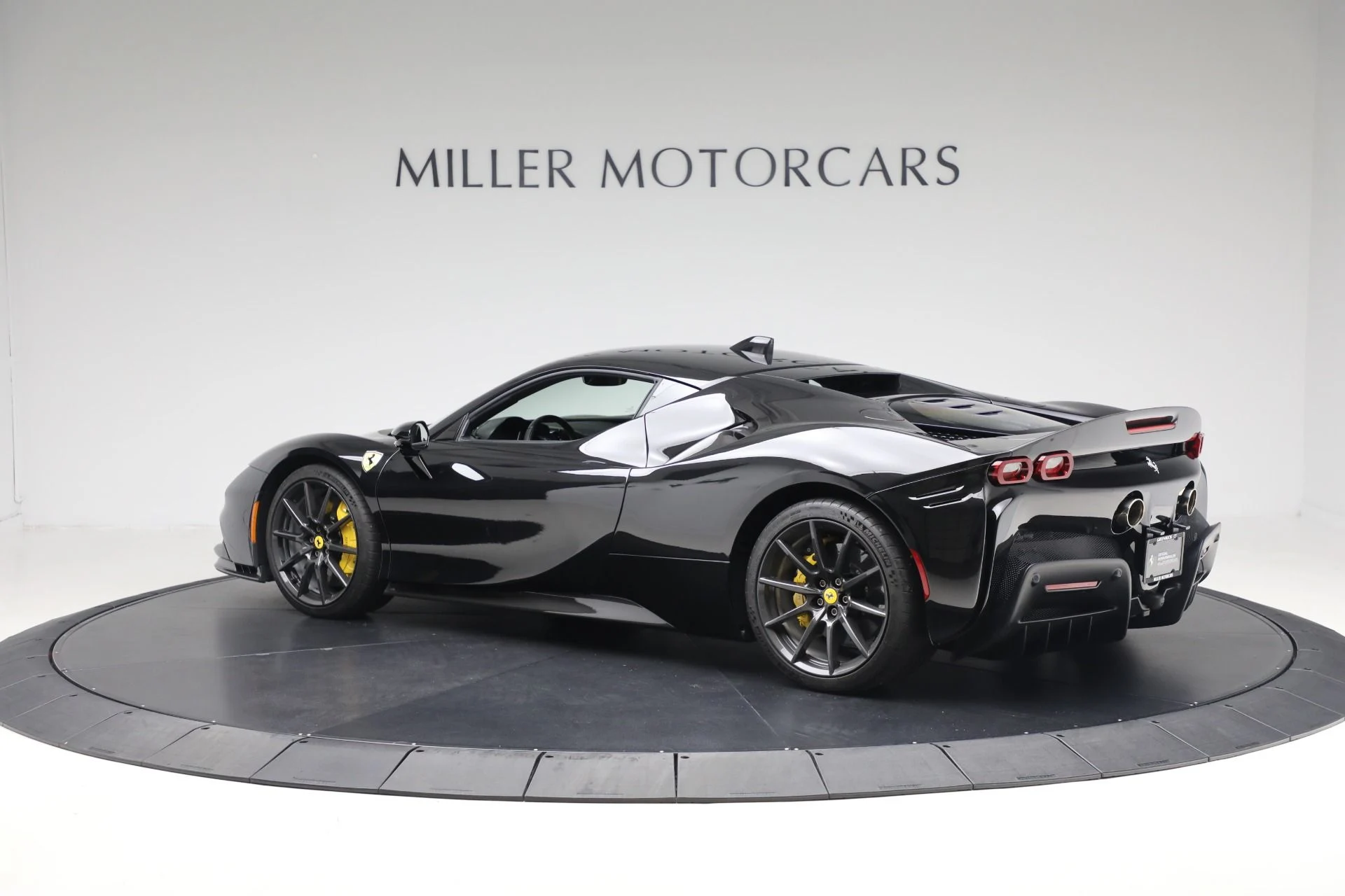 mph004_2470976734_Used_2022_Ferrari_SF_90_Stradale_0970ff1b76