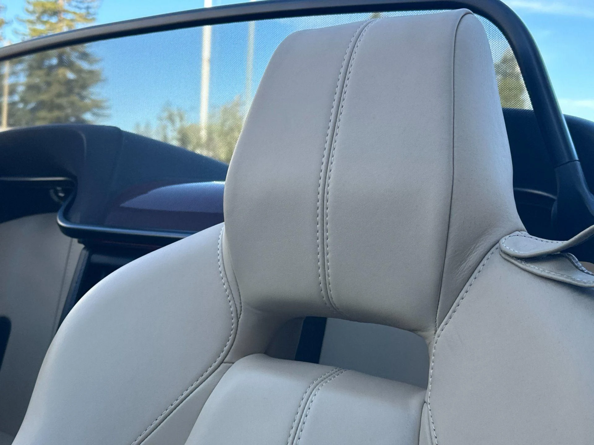 mph004_2474098827_Used_2008_Aston_Martin_V8_Vantage_1_owner_super_low_miles_1773407813_5c588fd63d