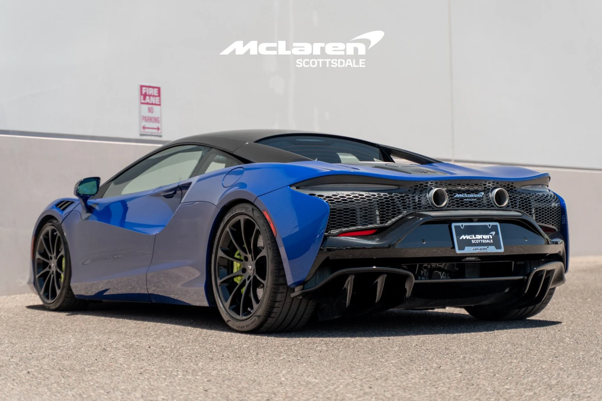 mph004_2475713211_Used_2023_MCLAREN_ARTURA_1780682371_cfe298a982