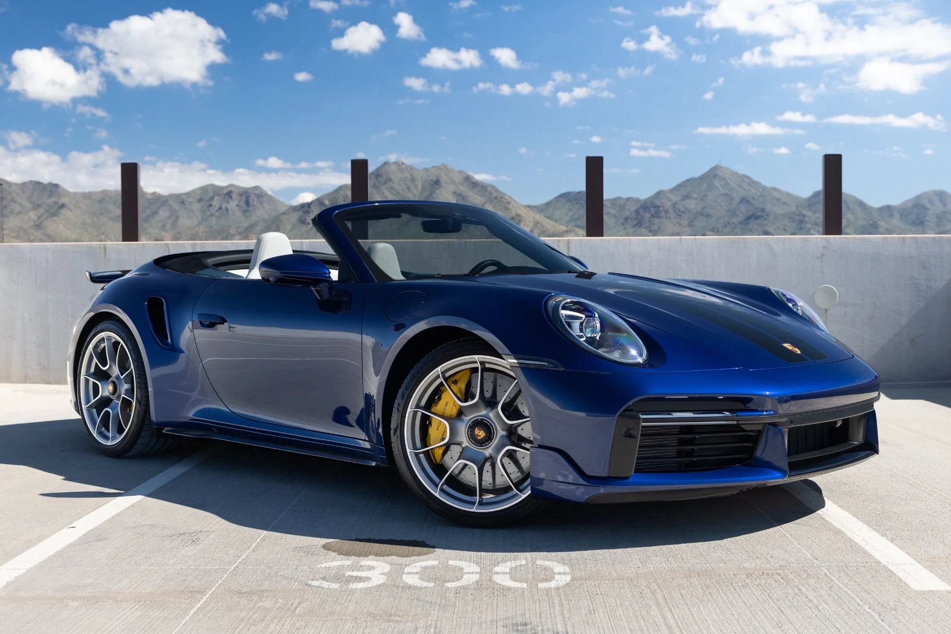 mph004_2476460417_Used_2023_Porsche_911_Turbo_S_1792529936_dce39f3313