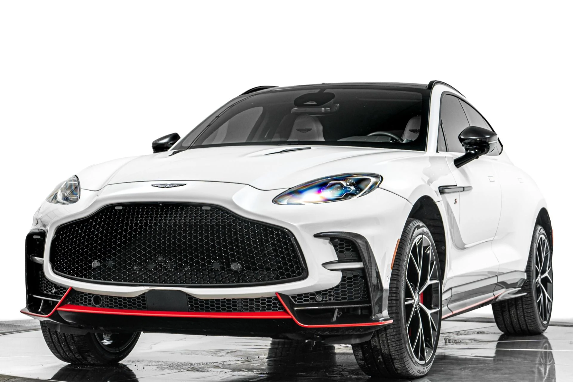 mph004_2487365116_Used_2026_Aston_Martin_DBX_S_1792083378_35b7deb041